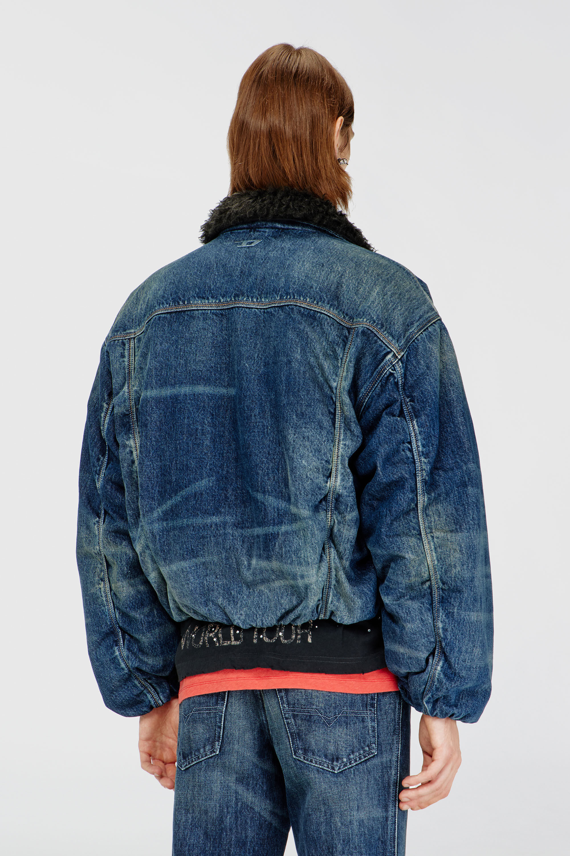 Diesel - D-CURLY-FSJ1, Unisex Truckerjacke aus Denim mit Teddyfutter in Dunkelblau - 4