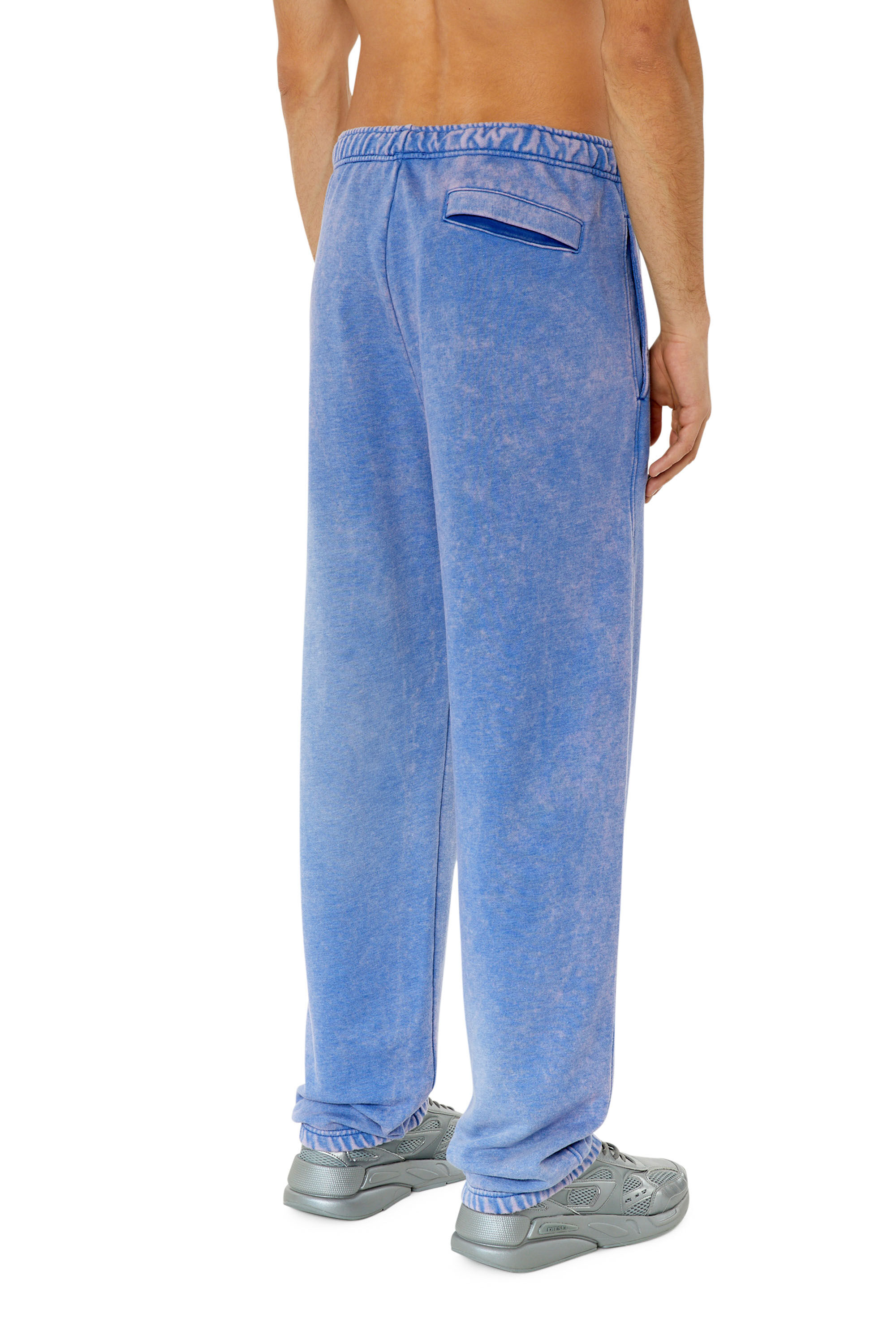 Diesel - P-MARKY, Herren Trackhose mit Bleich-Behandlung in Hellblau - 4