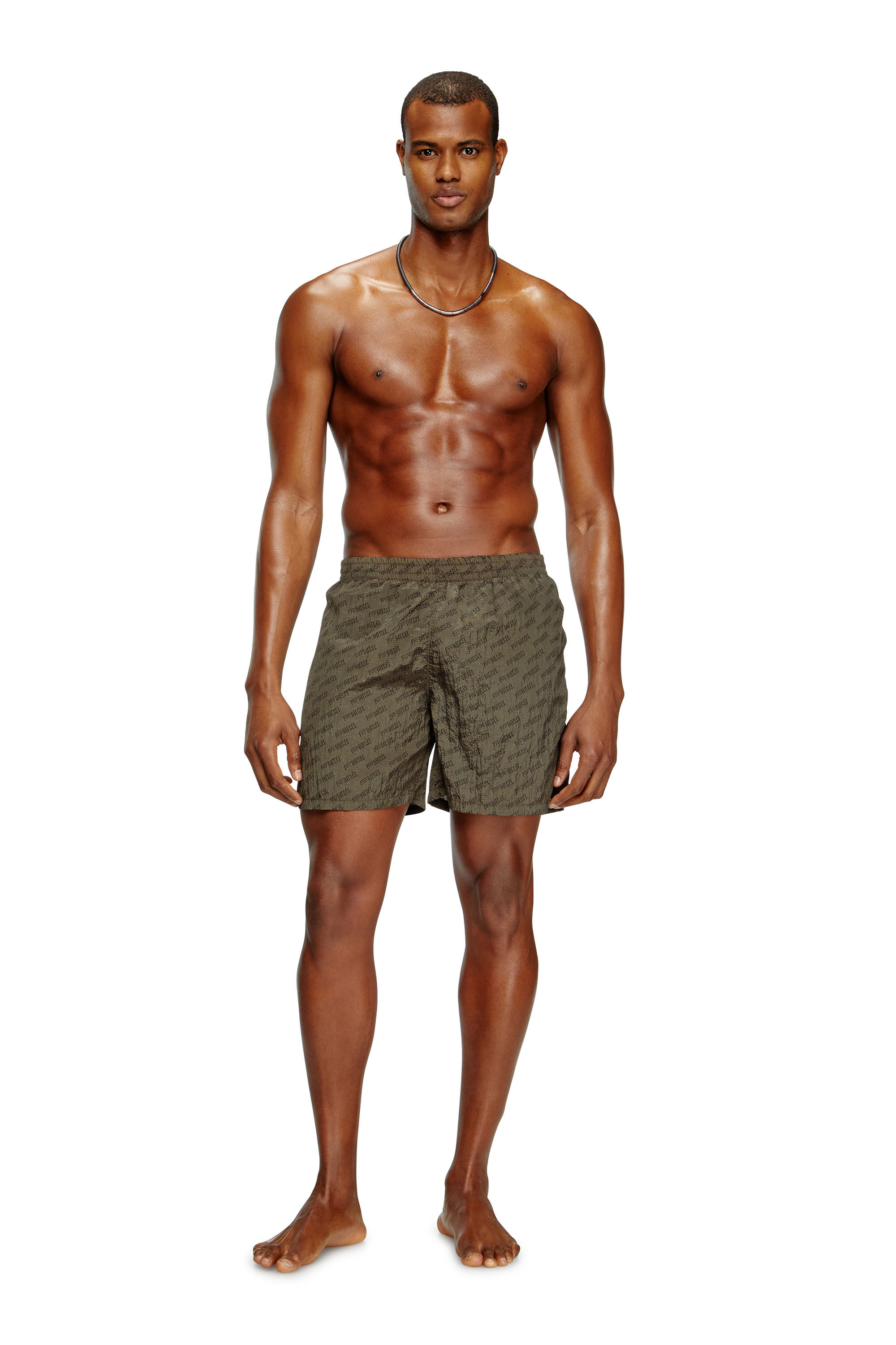 Diesel - DANIEL-41-MONO-UTLT, Herren Mittellange Badeshorts mit Allover-Logo in Braun - 2