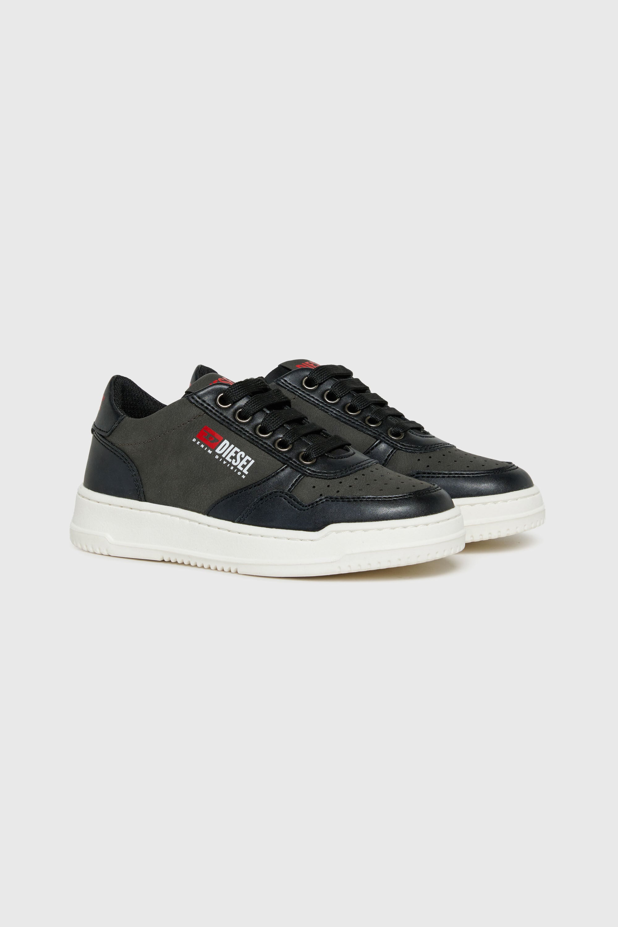 Diesel - S-CASCOUNT, Unisex S-Cascount - Perforierte sneakers mit Logo in Schwarz - 2