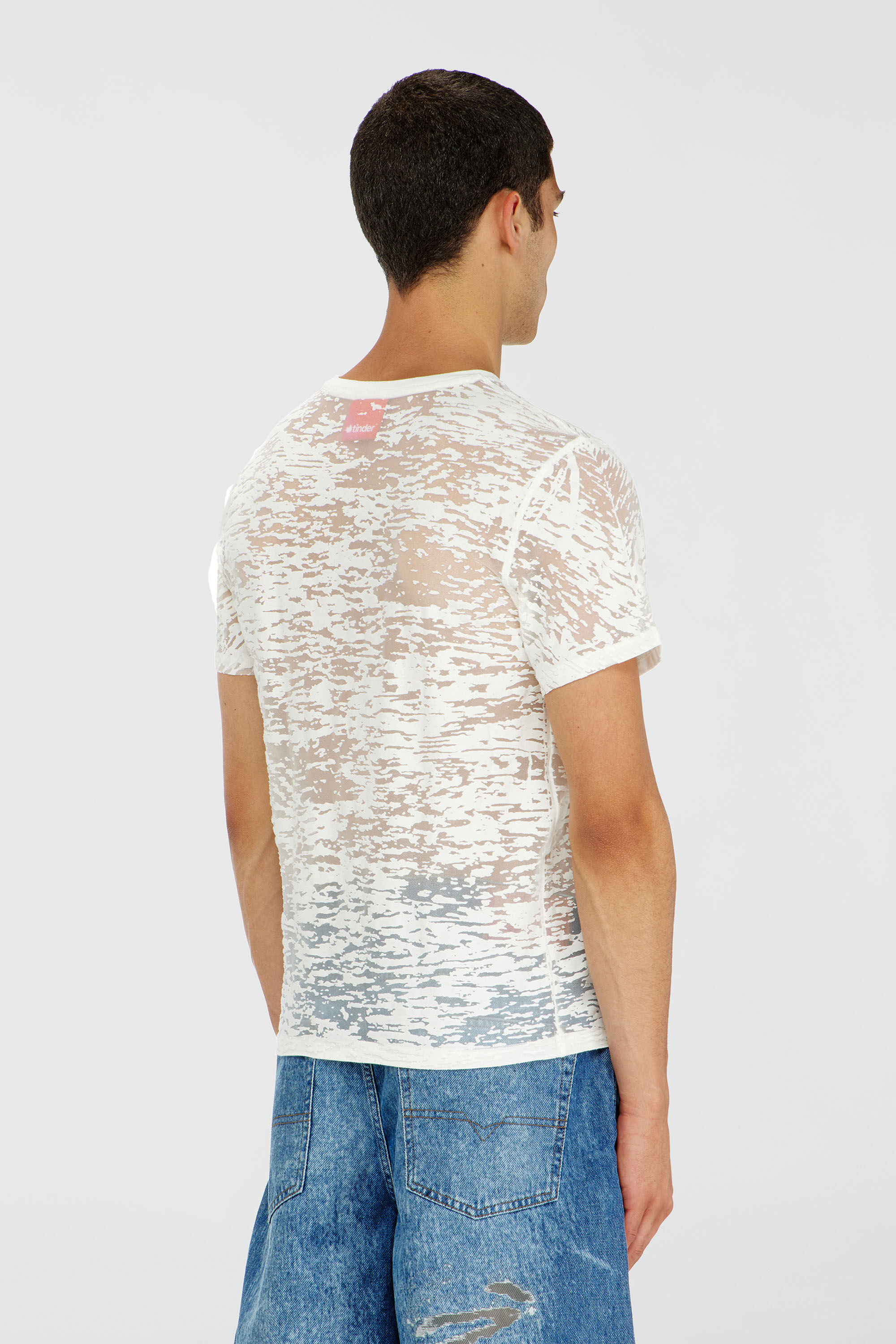 Diesel - PR-T-NOTS-MATI-R, Unisex T-shirt aus all-over devor&eacute;-Jersey in Wei&szlig; - 4