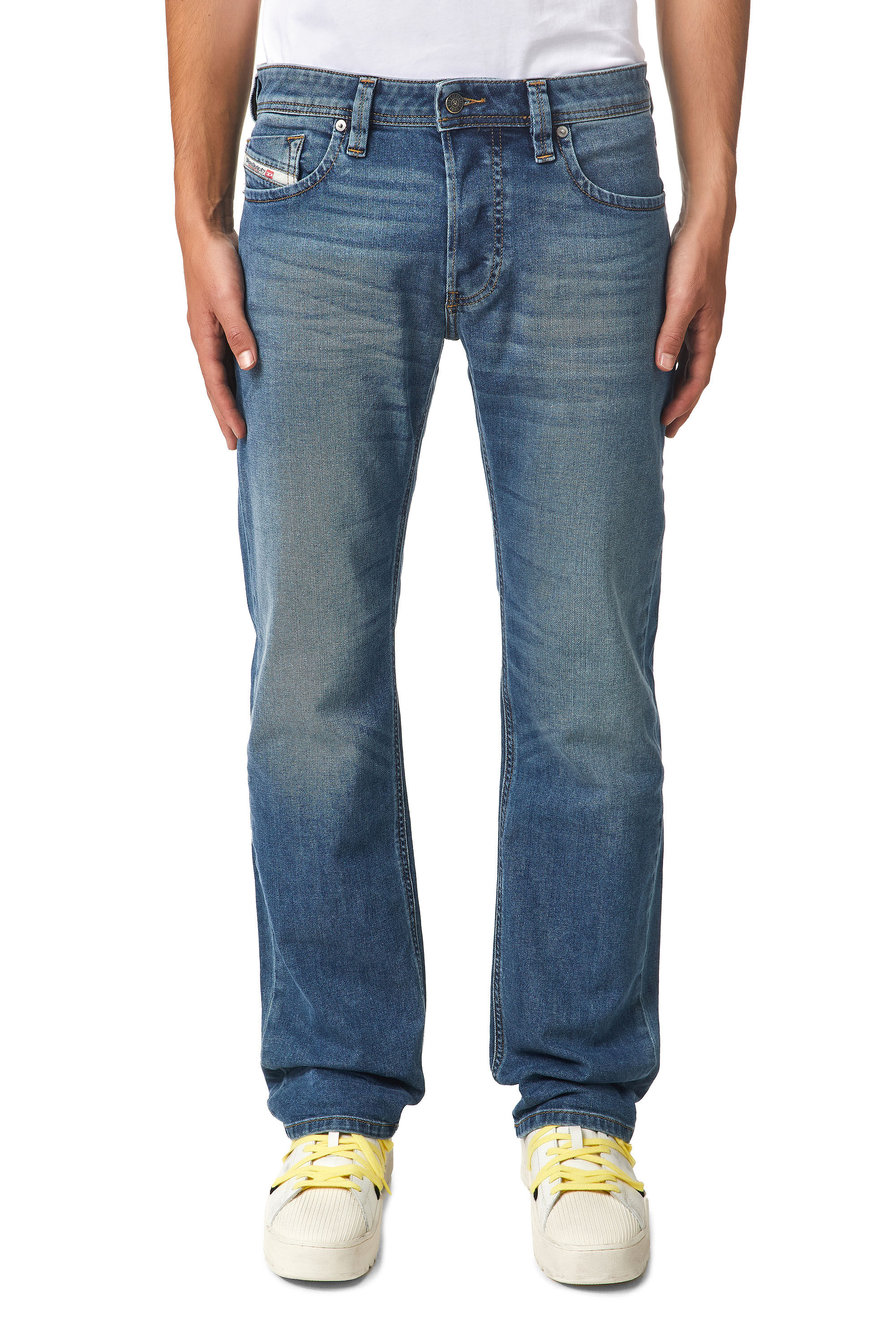 Diesel - Larkee 009EI Straight Jeans, Mittelblau - Image 3