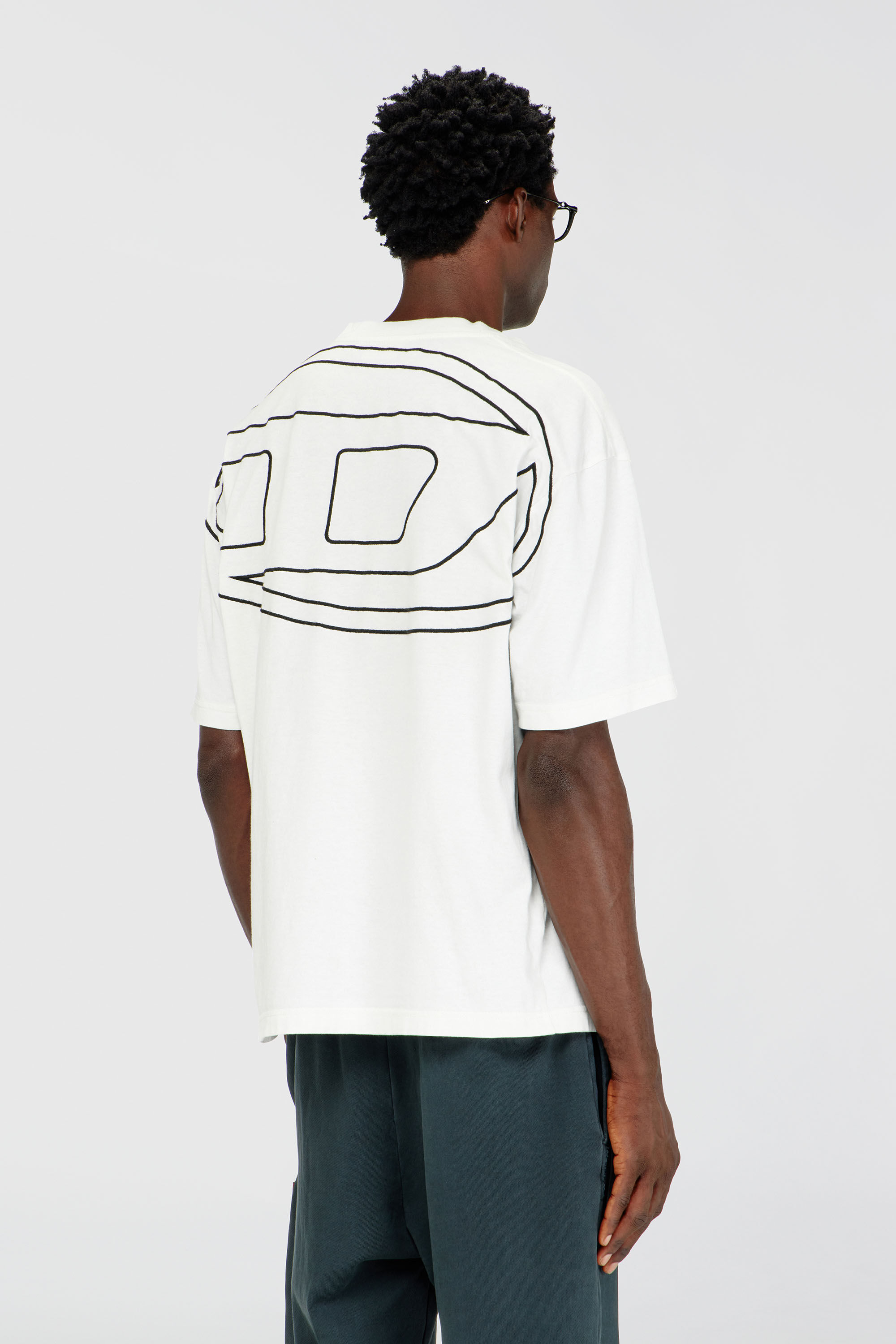 Diesel - T-BOGGY-MEGOVAL-D, Herren T-Shirt mit gro&szlig;er Oval D-Stickerei in Wei&szlig; - 4