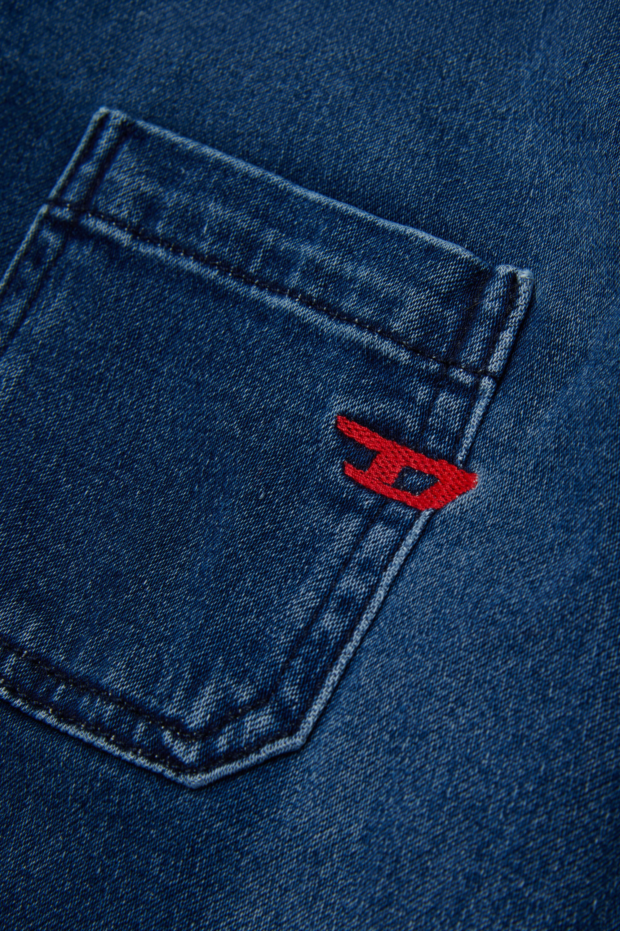 Diesel - CAMPS-OVER JJJ, Herren Kapuzenhemd aus shadow-effect JoggJeans in Dunkelblau - 4