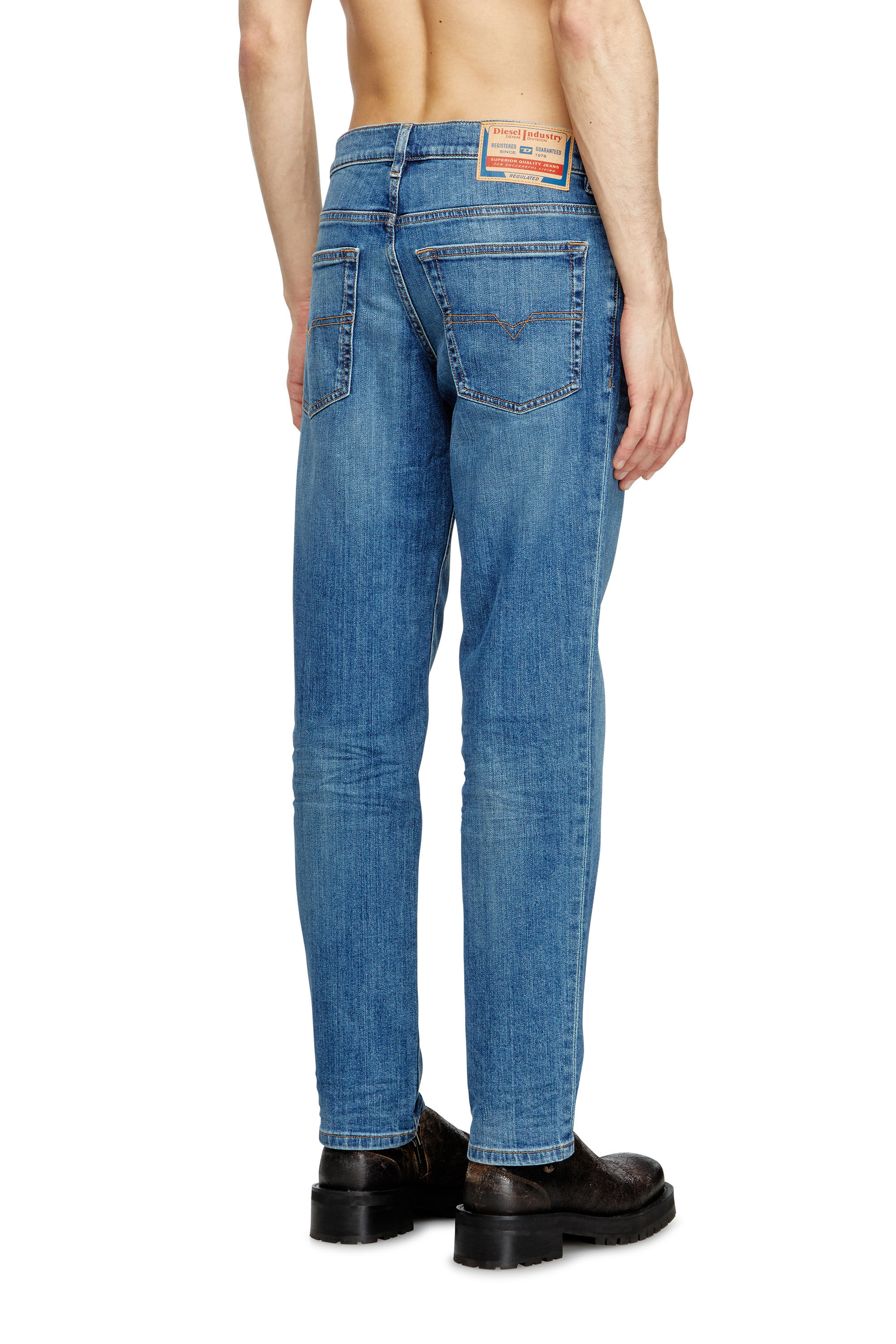 Diesel - Herren Regular Jeans 2023 D-Finitive 0KIAL, Hellblau - 4