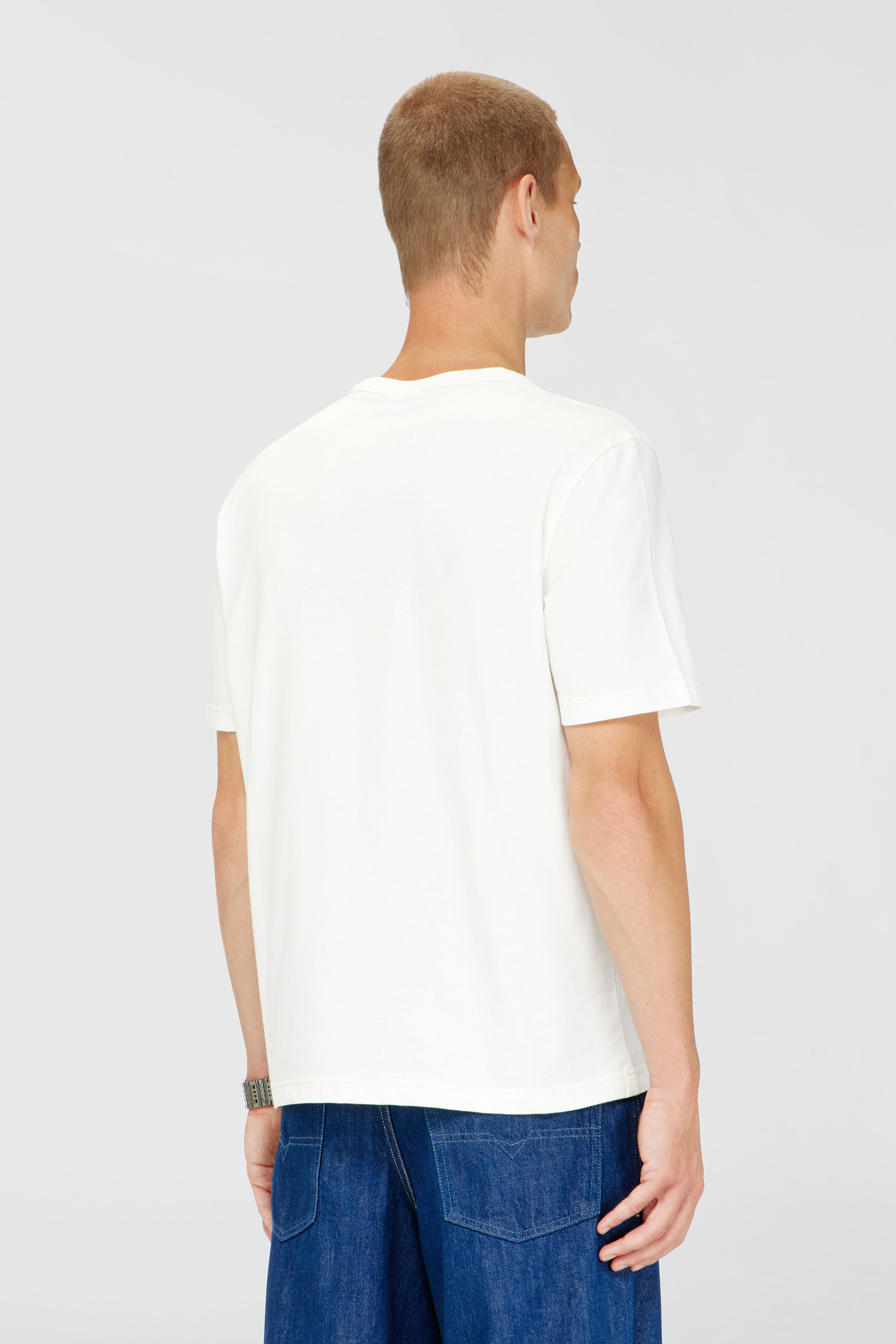 Diesel - T-ADJUST-Q6, Herren T-Shirt mit Logo in Knitter-Optik in Wei&szlig; - 4
