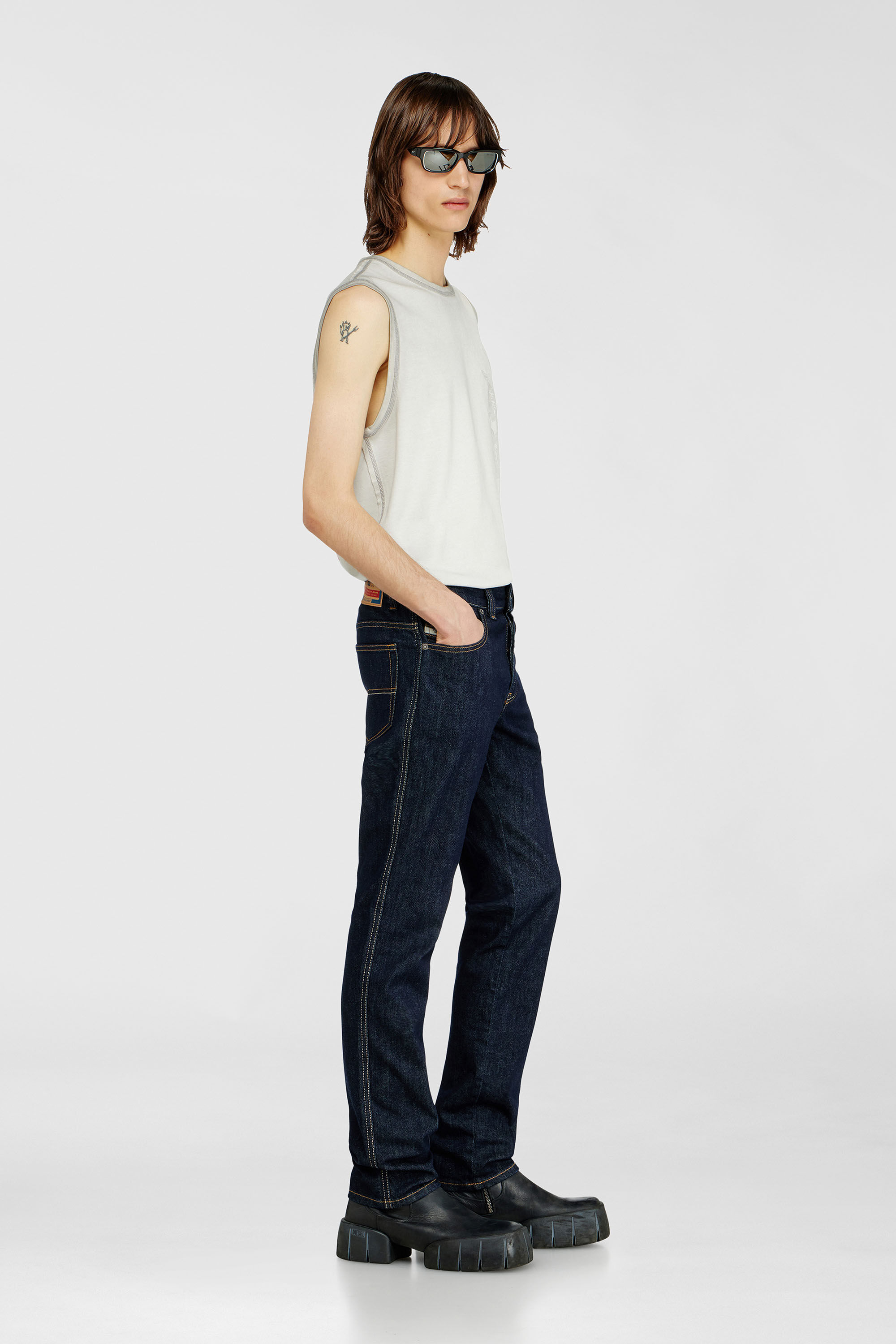 Diesel - Herren Slim Jeans 1993 D-Vyl 0DBEJ, Dunkelblau - 2