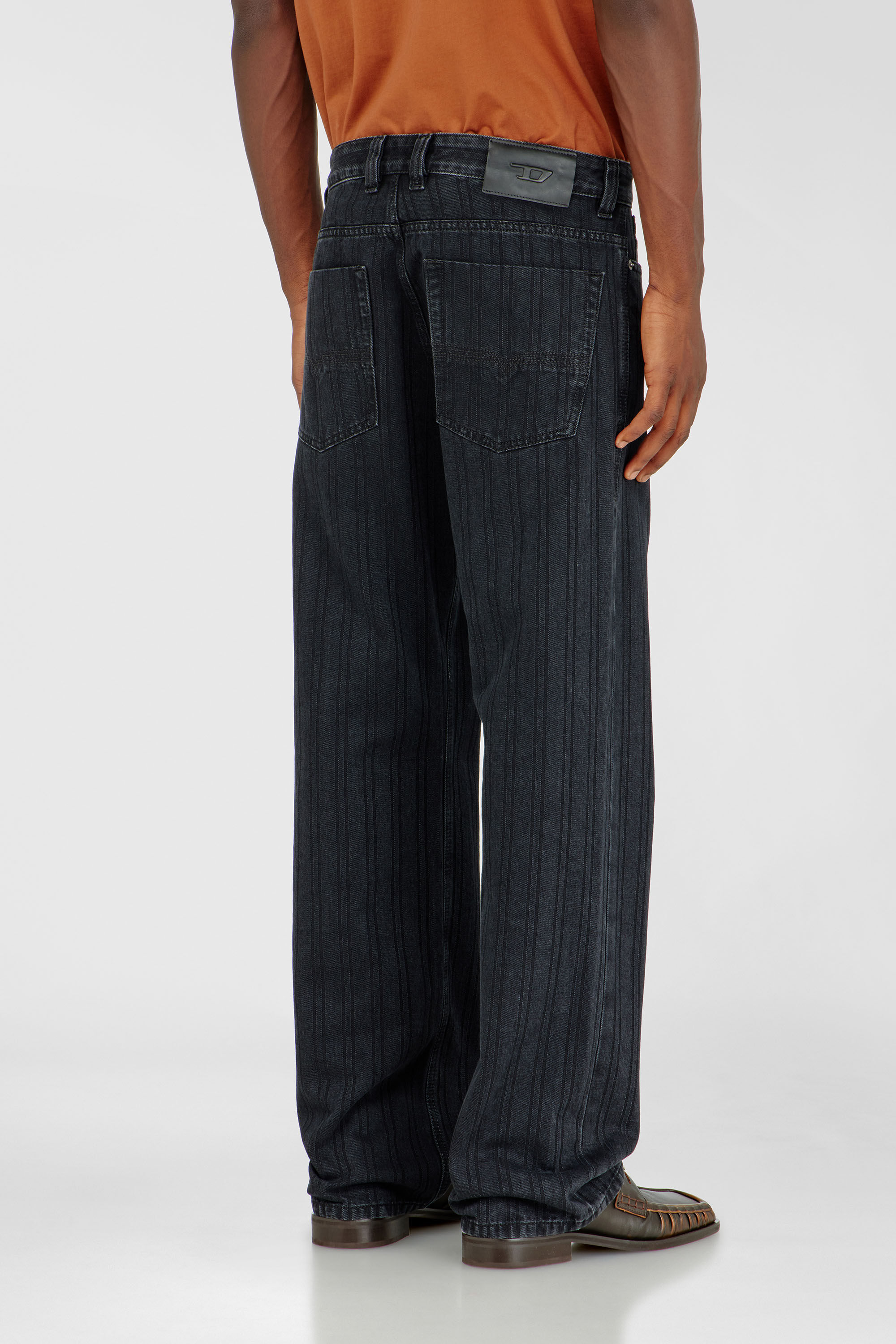 Diesel - Herren Relaxed Jeans 1980 D-Eeper 09Q12, Schwarz/Dunkelgrau - 5