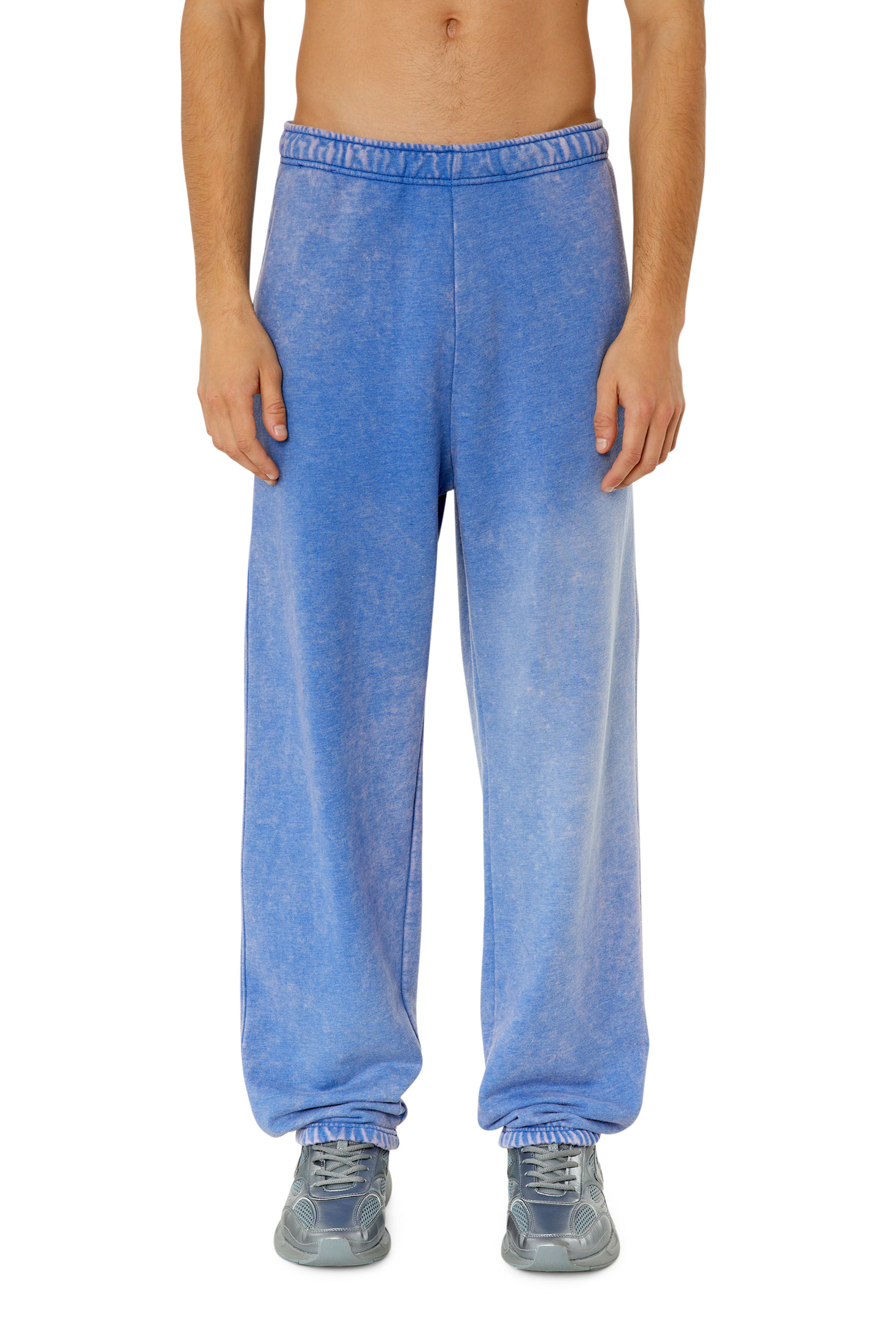 Diesel - P-MARKY, Herren Trackhose mit Bleich-Behandlung in Hellblau - 3