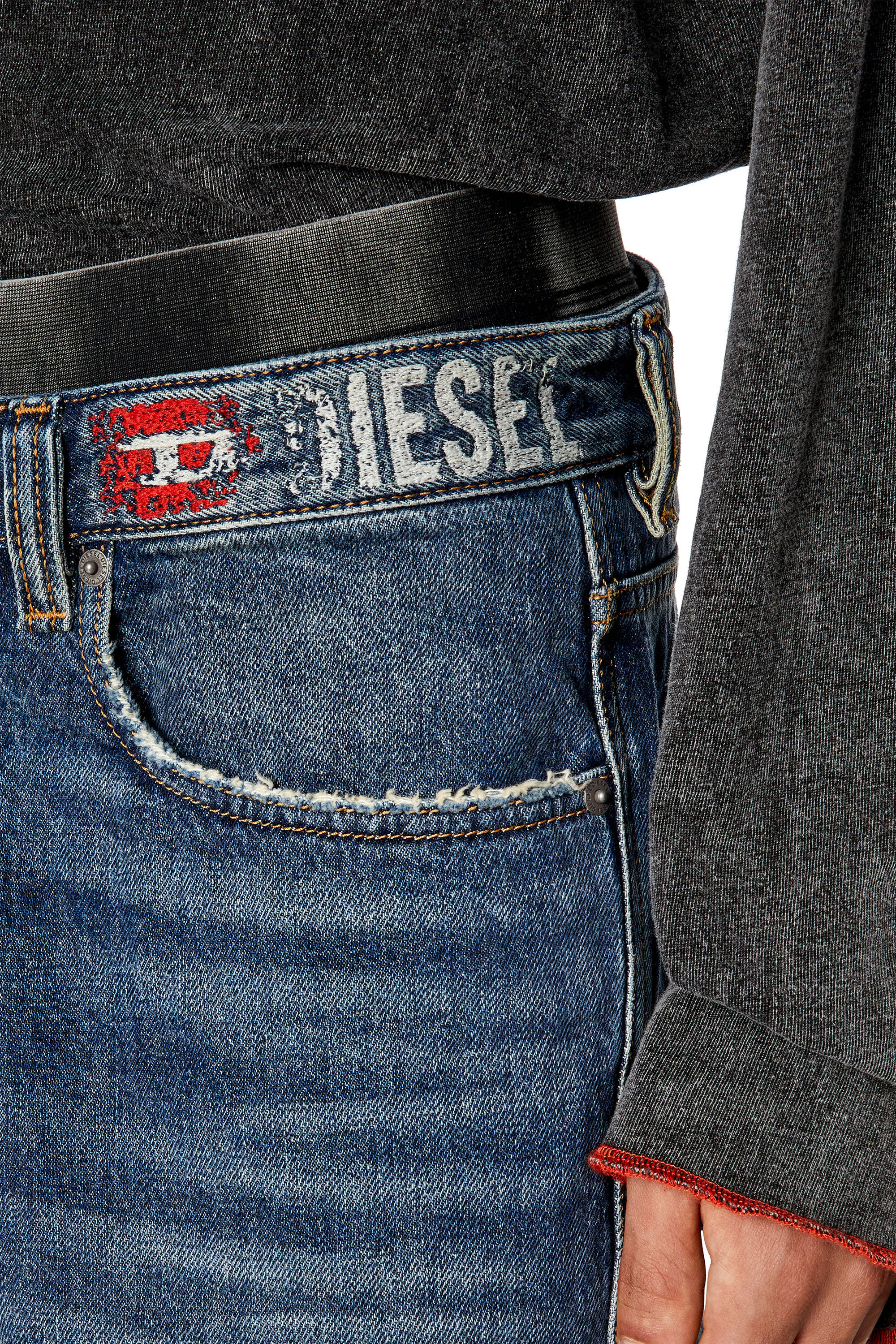 Diesel - Straight Jeans 2010 D-Macs 09H02, Mittelblau - Image 5