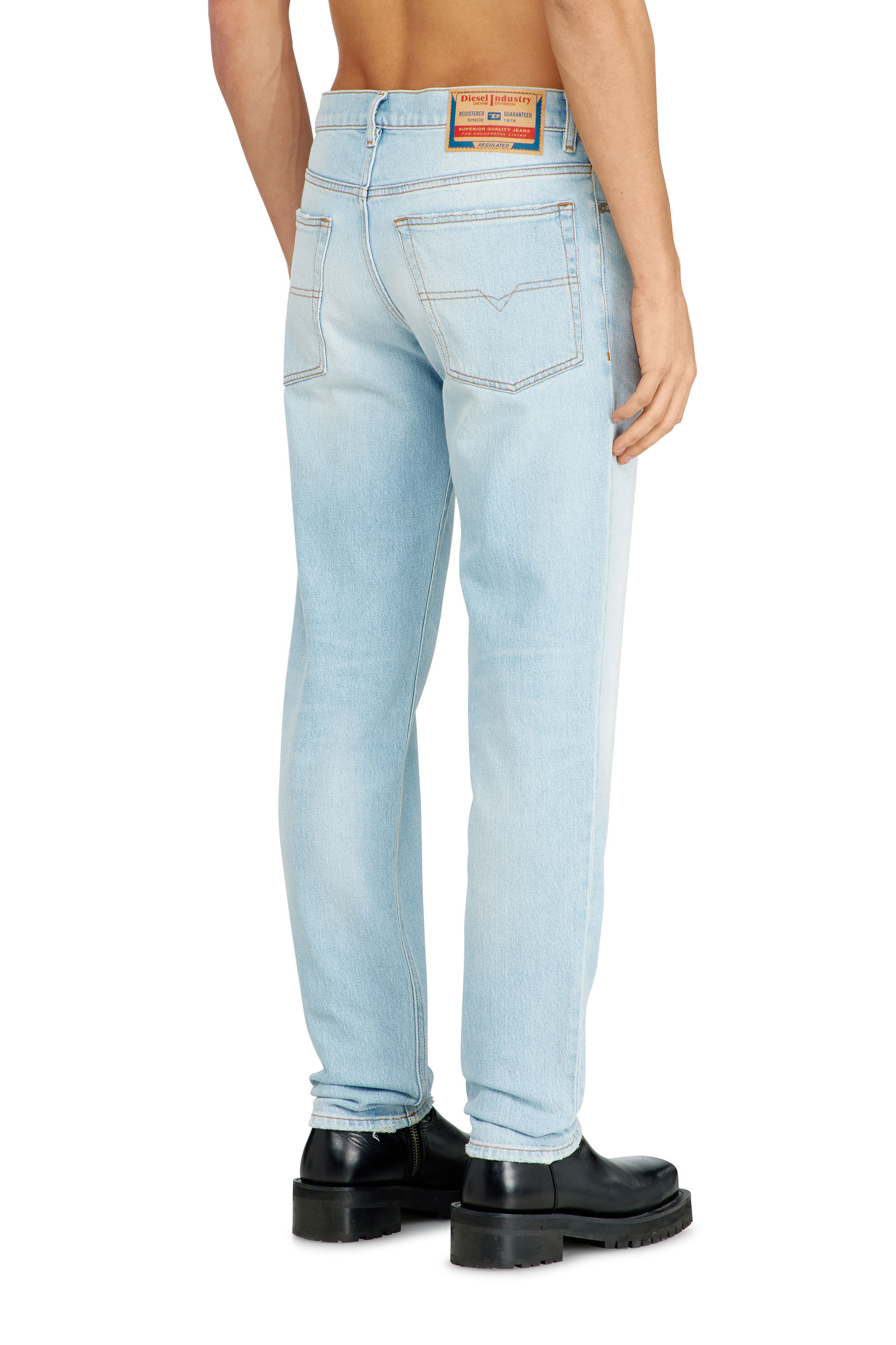 Diesel - Herren Regular Jeans 2023 D-Finitive 09N54, Hellblau - 4