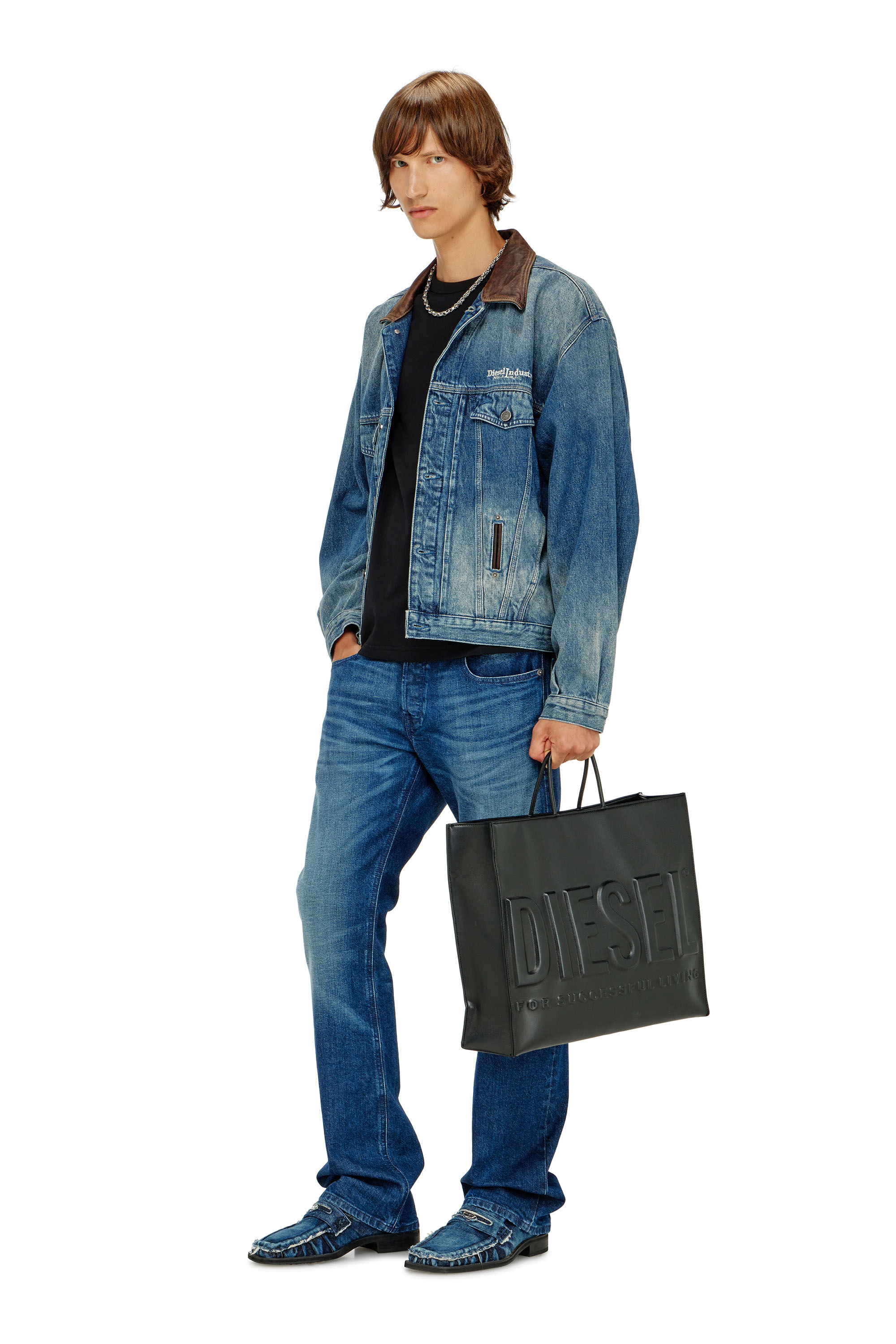 Diesel - D-DENVER-S1, Unisex Jeans-Truckerjacke mit kontrastierenden Lederbes&auml;tzen in Blau - 1