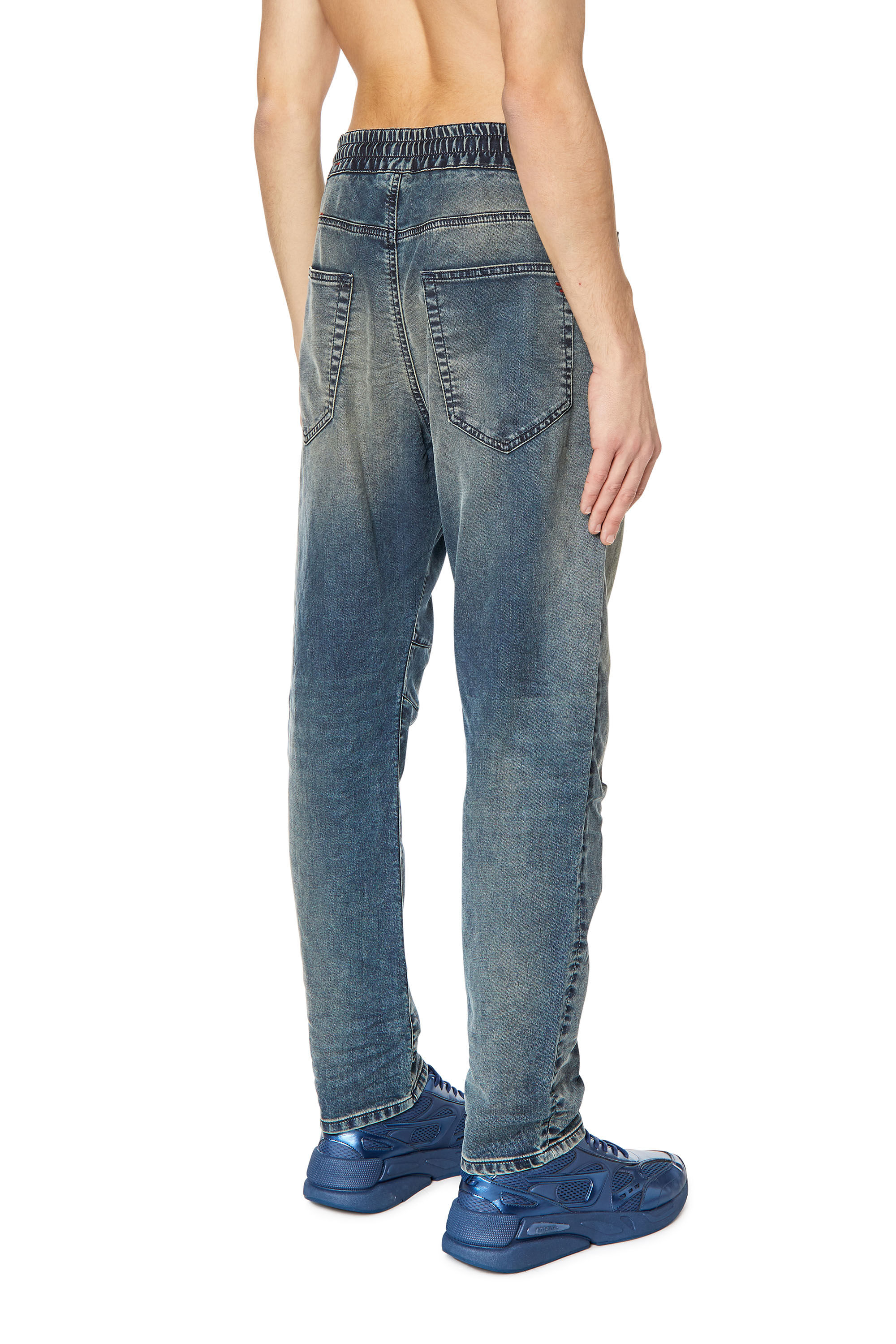 Diesel - D-Amage JoggJeans® 068DS Tapered, Dunkelblau - Image 4