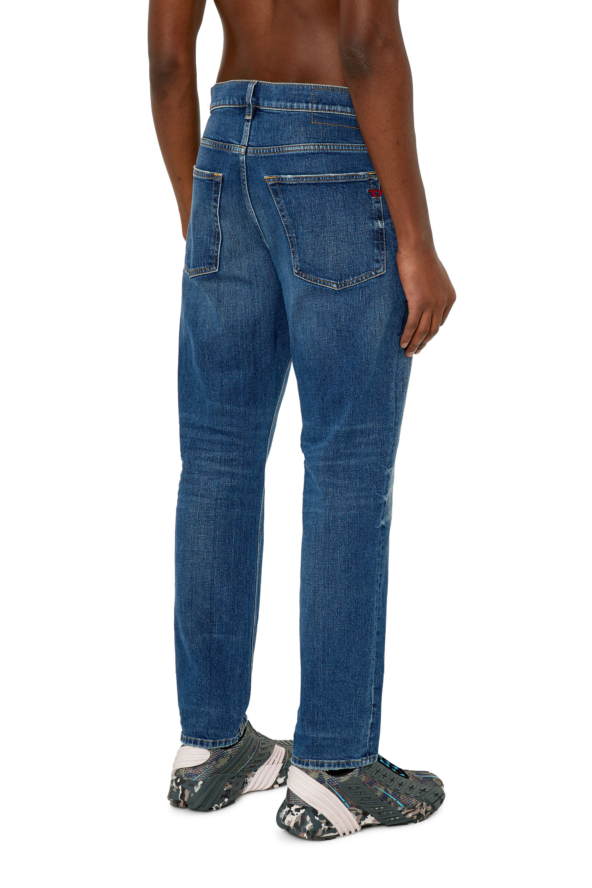 Diesel - Tapered Jeans 2005 D-Fining 007L1, Mittelblau - Image 4