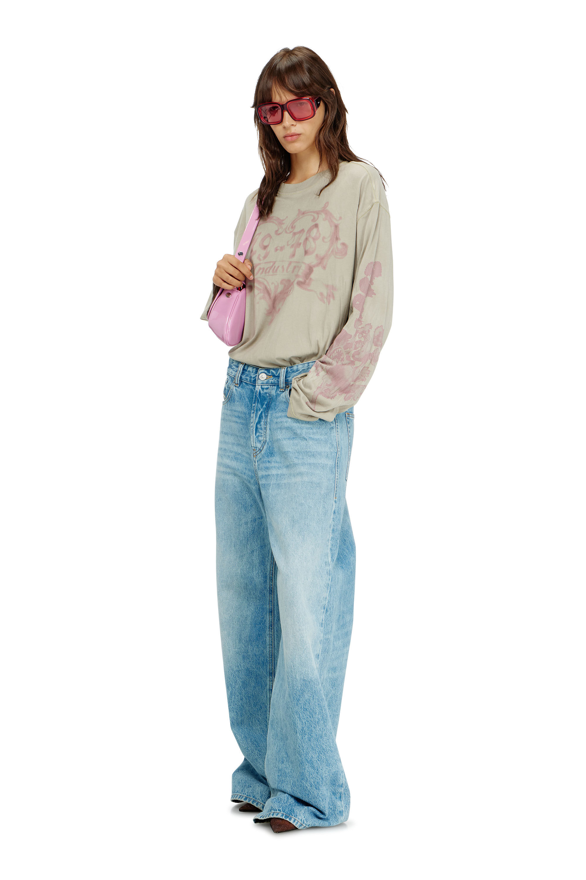 Diesel - T-HILARY-LS-AA1, Damen Langarmshirt aus Baumwolle mit Grafikprint in Rosa/Beige - 1