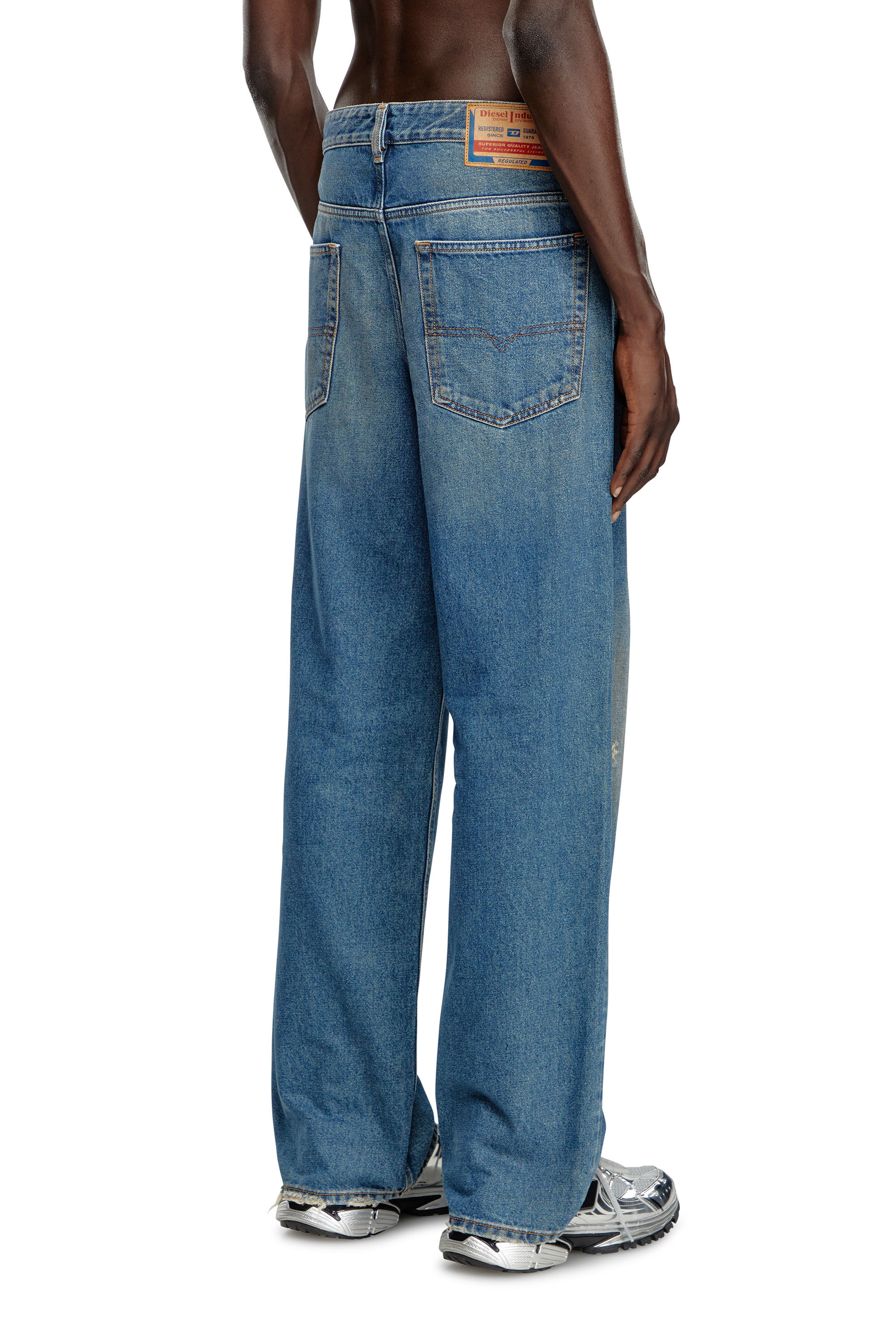 Diesel - Herren Relaxed Jeans 2001 D-Macro 09J79, Mittelblau - 4