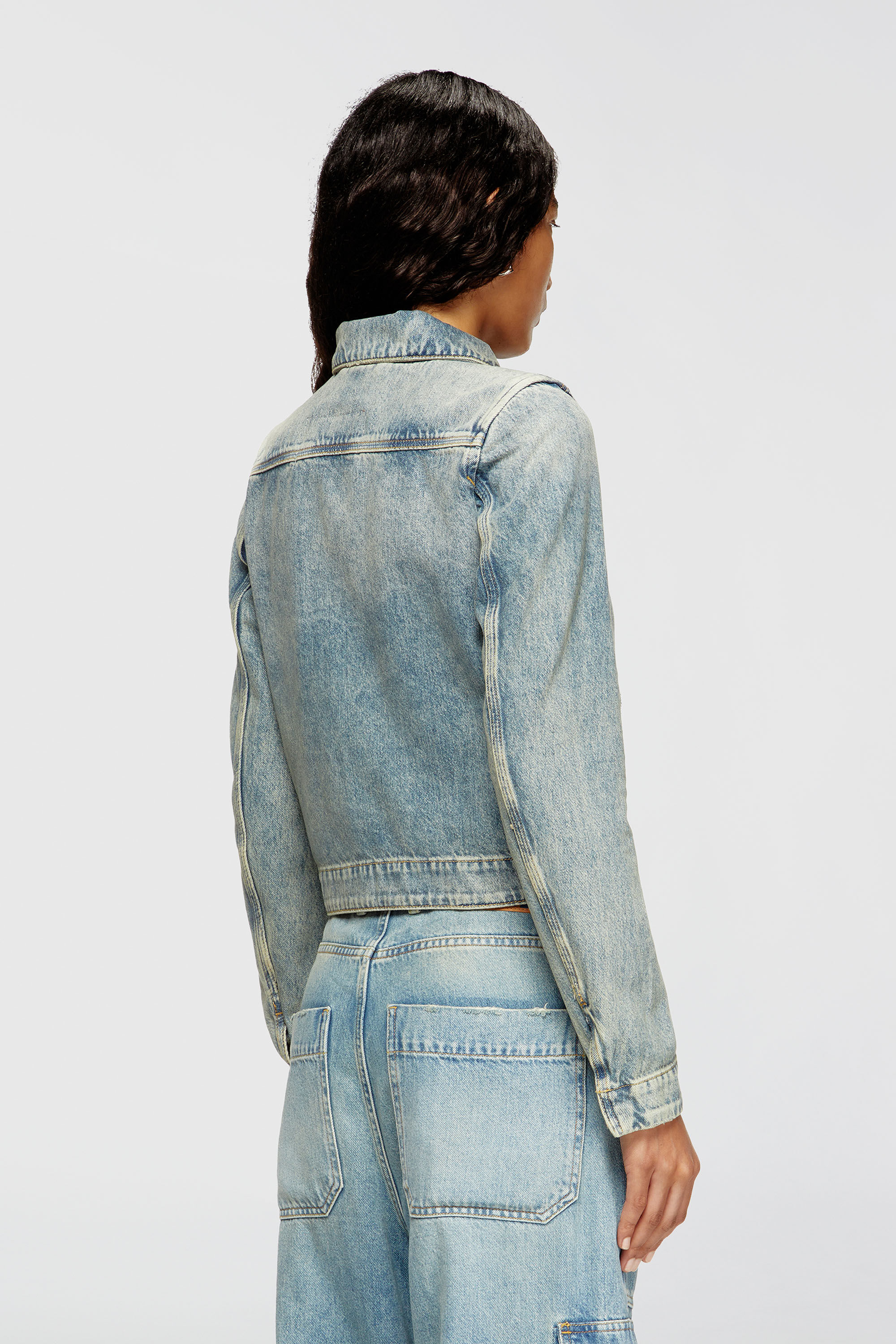 Diesel - DE-CORB, Damen Jacke aus-Denim mit flie&szlig;ender Struktur im Schmutz-Effekt in Hellblau - 4