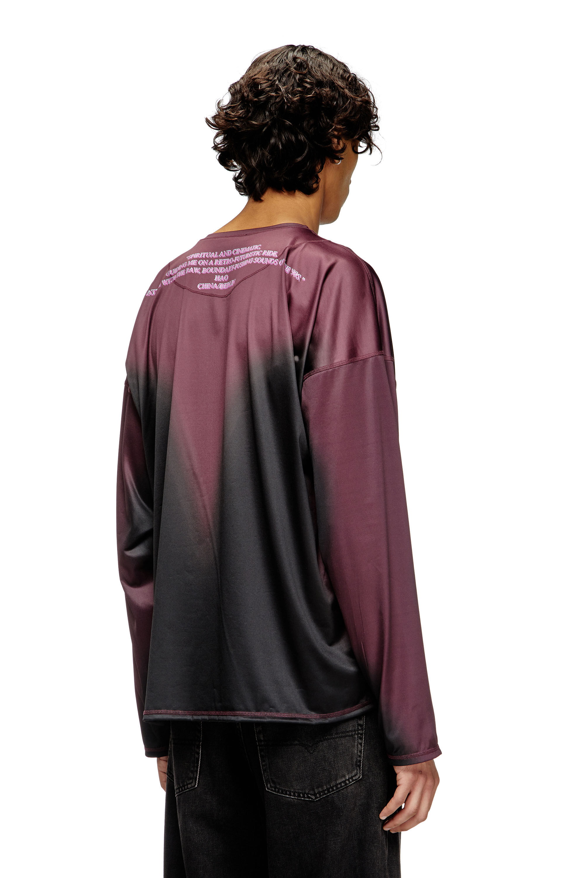 Diesel - T-OLAVI-AA, Unisex Langarm-Tech-T-Shirt aus Jersey mit Text-Print in Schwarz/Violett - 4