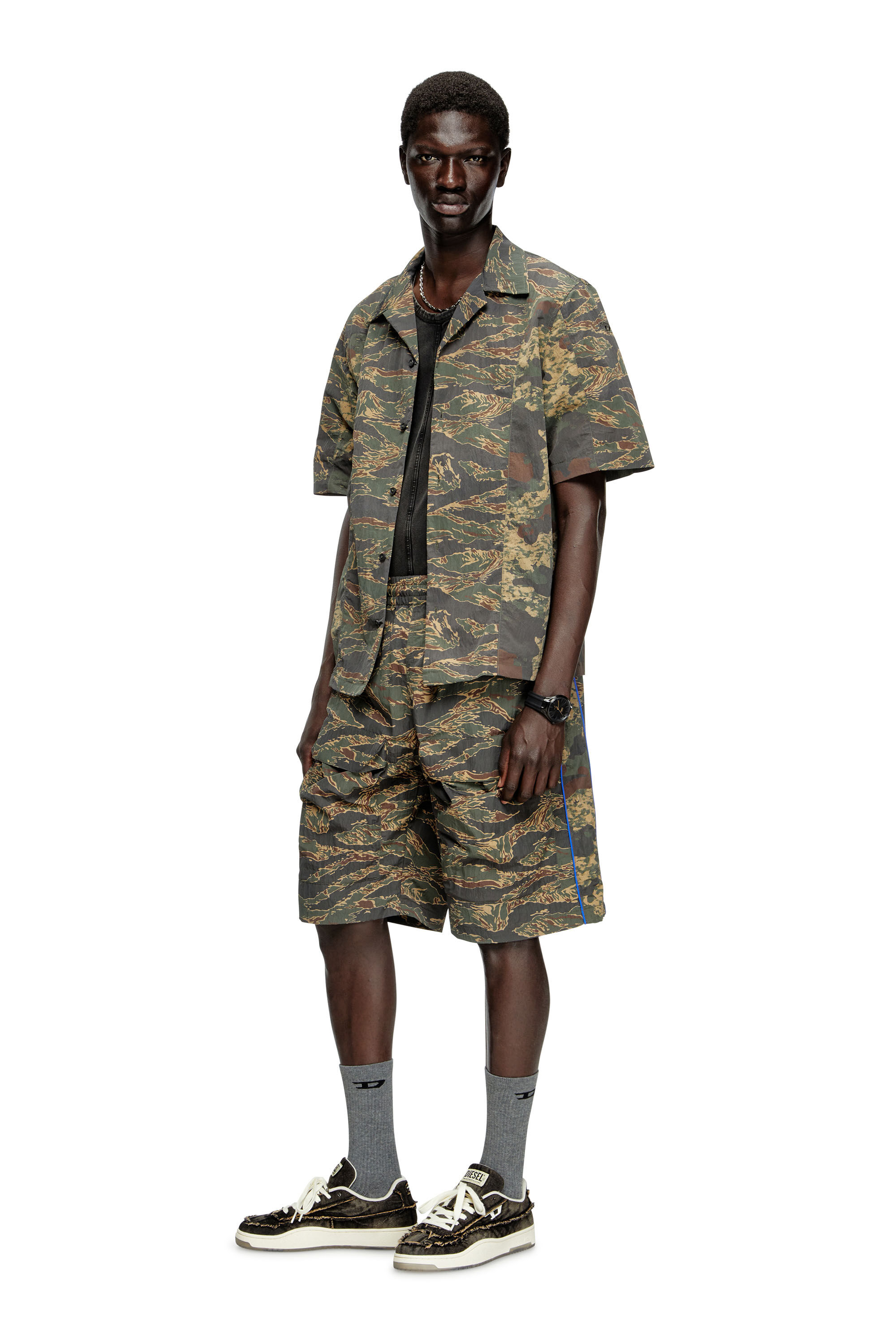 Diesel - P-RAMOS-SHORT-EPBW, Herren Cargoshorts mit gemischten Camo-Prints in Armeegrün - 1