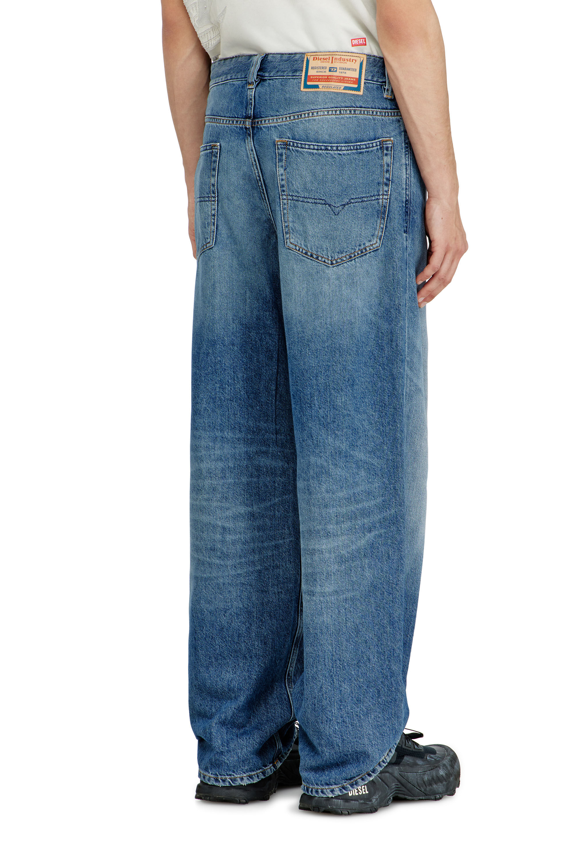 Diesel - Herren Relaxed Jeans 2001 D-Macro 09P61, Mittelblau - 5