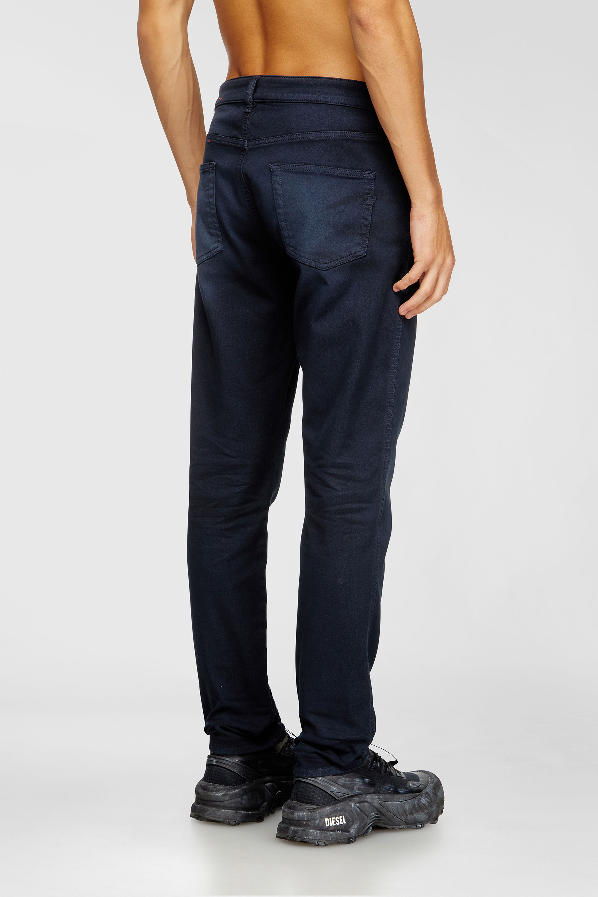 Diesel - Herren Slim 2062 D-Strukt Joggjeans&reg; 0670M, Dunkelblau - 3