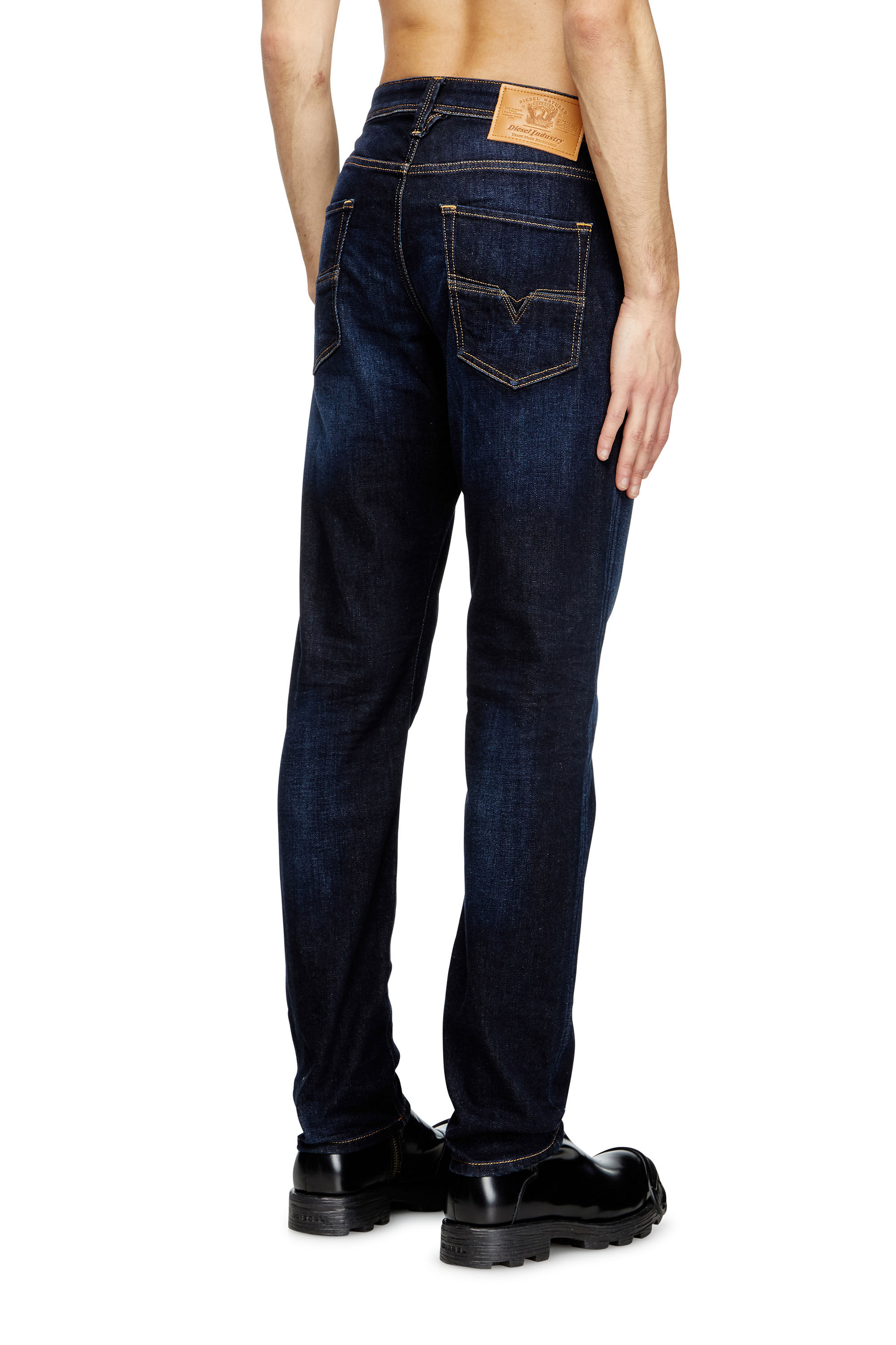 Diesel - Herren Regular Jeans 1986 Larkee-Beex 009ZS, Dunkelblau - 4