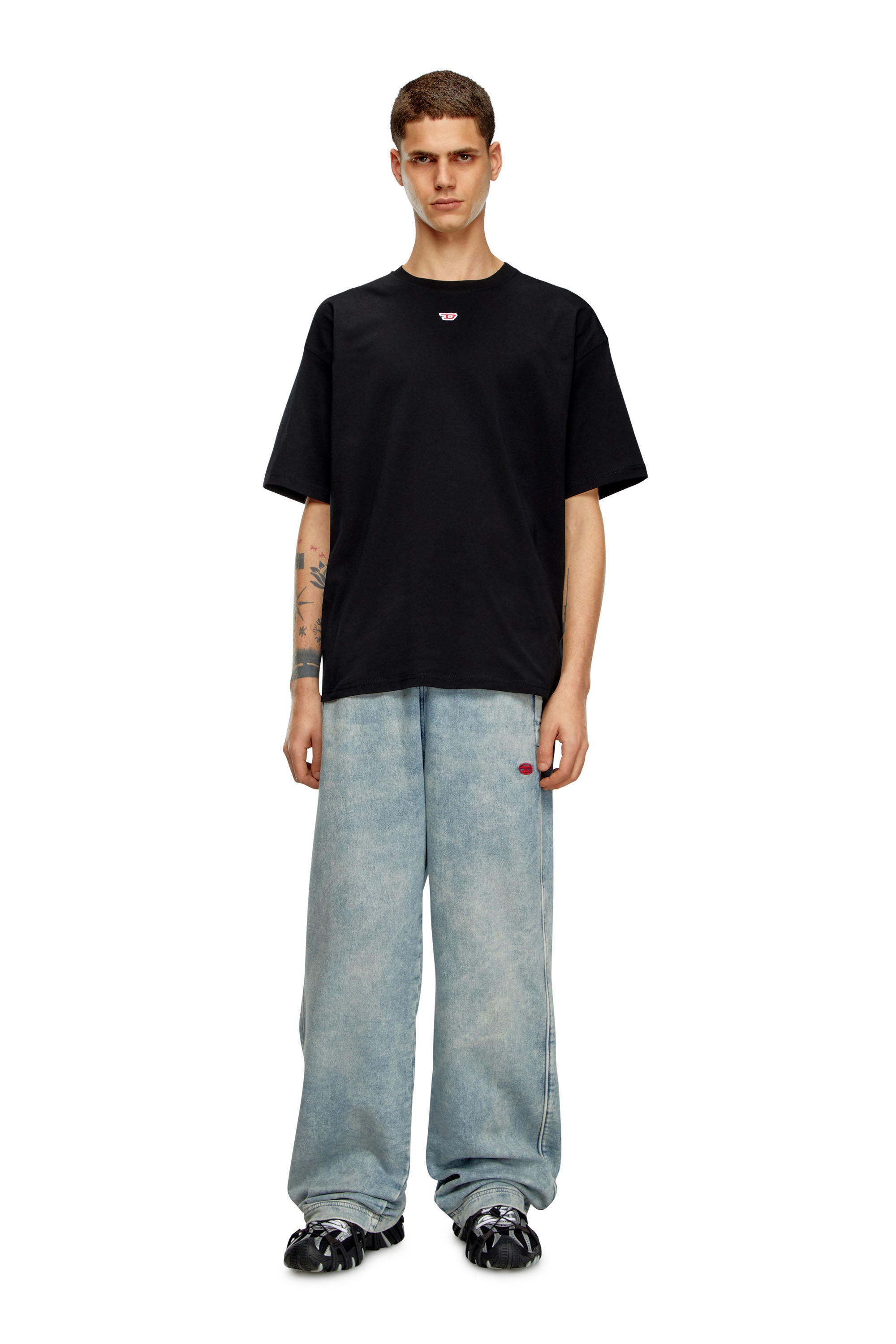 Diesel - T-BOXT-D, Unisex T-Shirt mit gesticktem D-Patch in Schwarz - 1