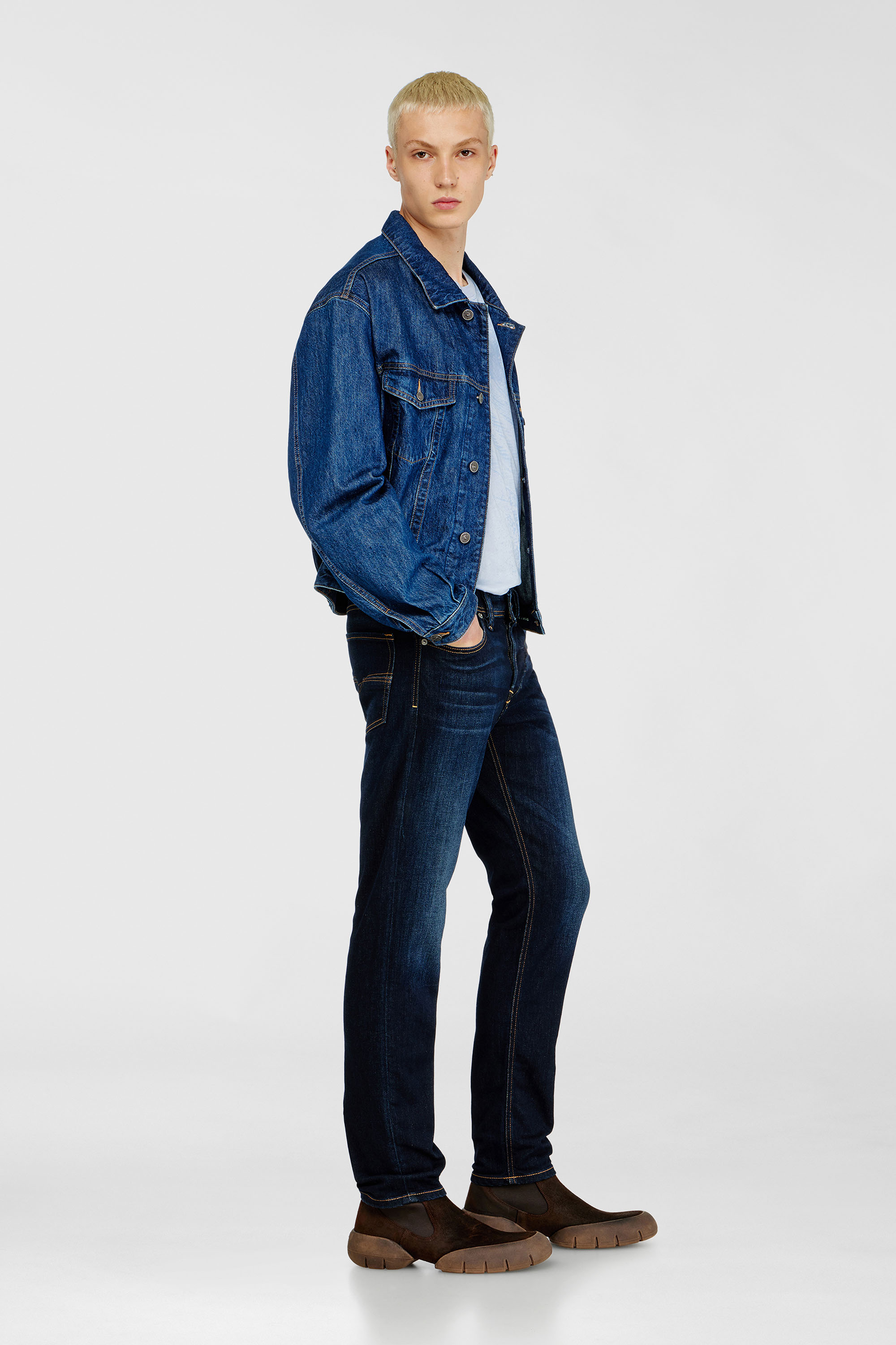 Diesel - Herren Regular Jeans 1986 Larkee-Beex 09Q15, Dunkelblau - 2