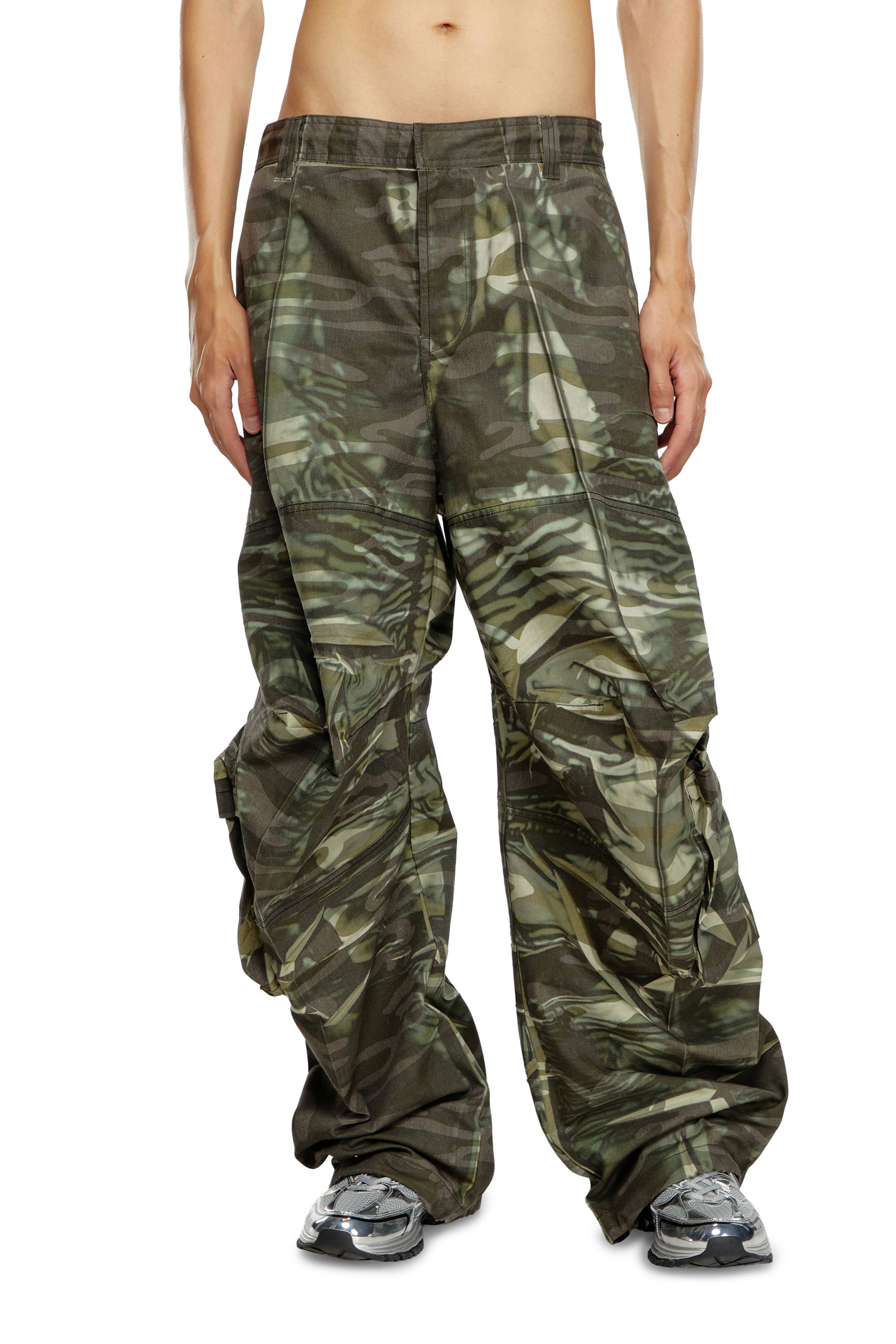 Diesel - P-ARNE, Herren Camouflage-Cargo-Hose mit Knitter-Print in Grün - 1