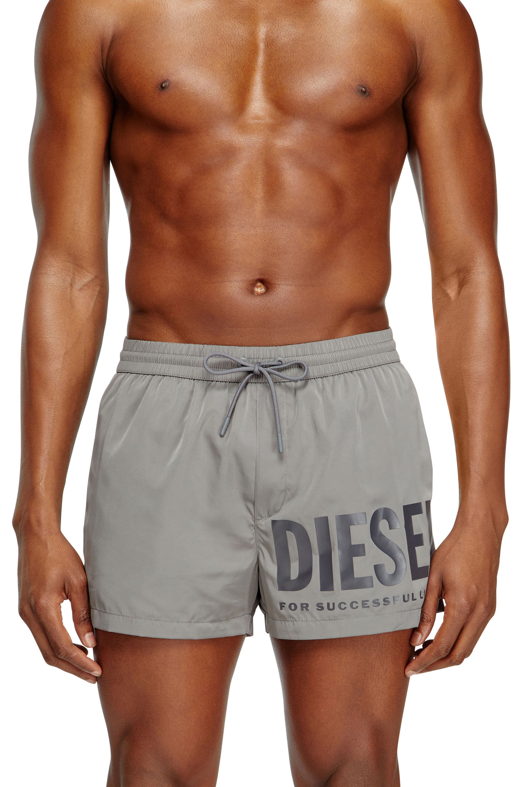 Diesel - MARIO-34-D-CORE, Herren Badeshorts mit Logo-Print in Grau - 2