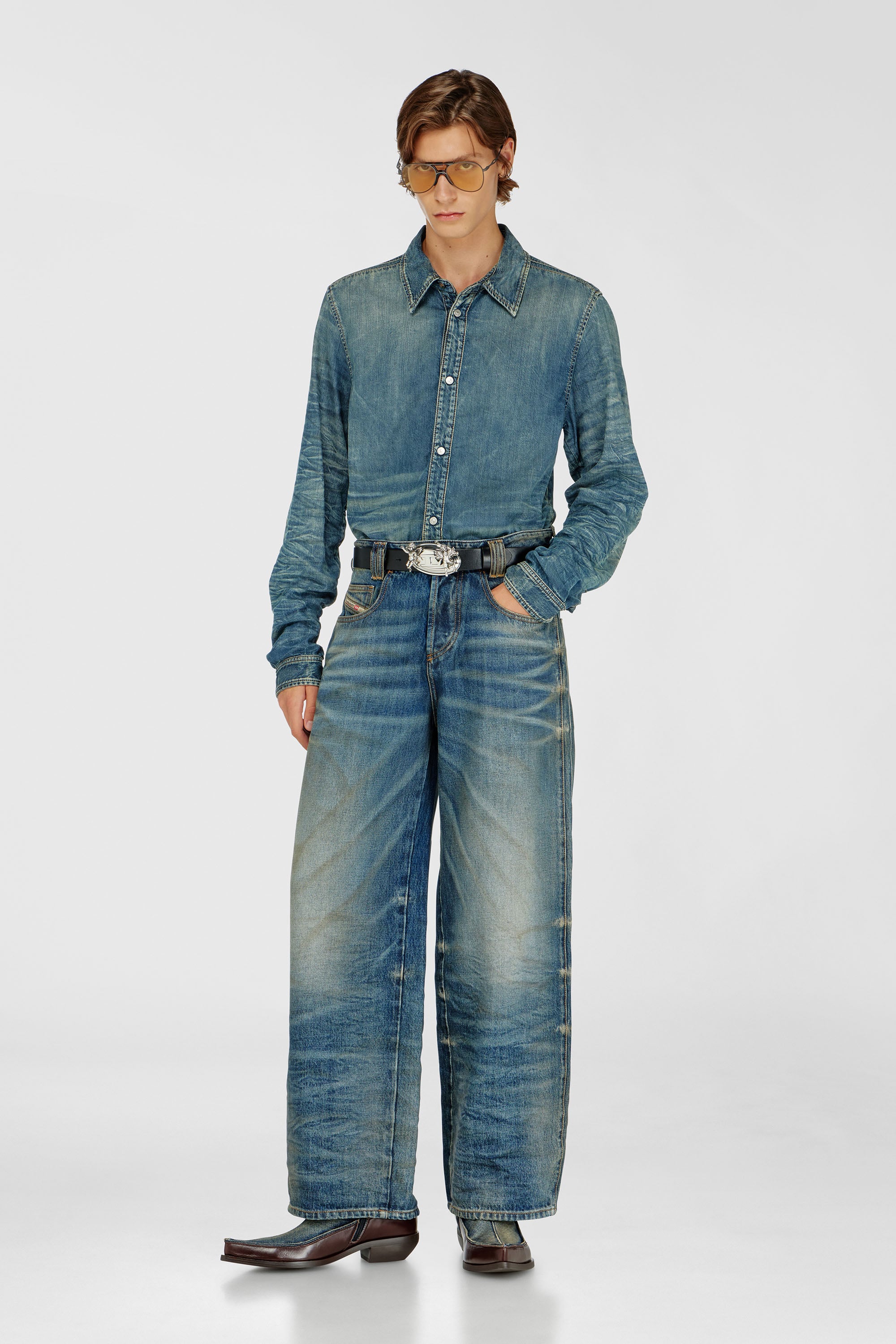 Diesel - Unisex Relaxed Jeans 1982 D-Hakou 007GC, Mittelblau - 1