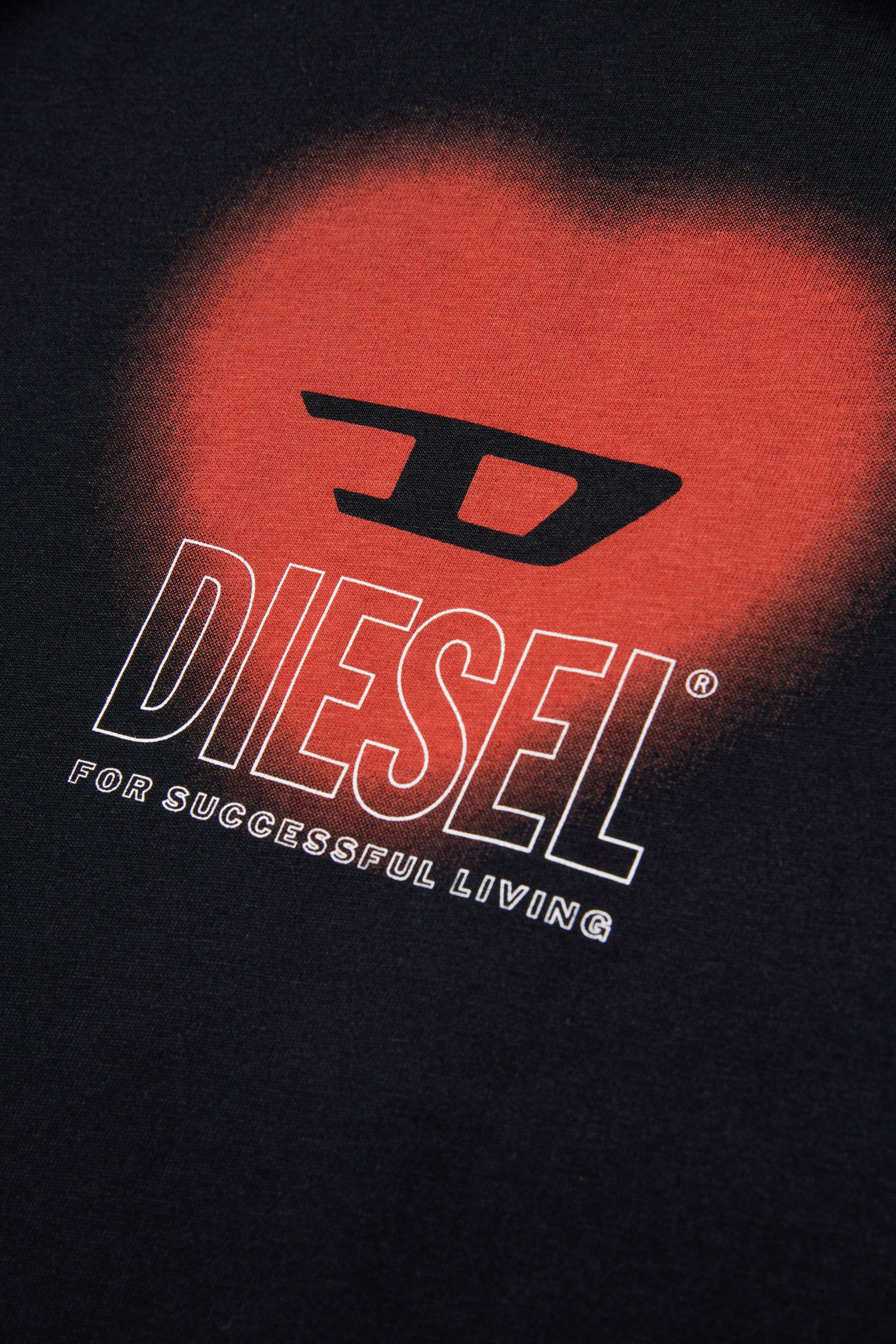 Diesel - TCUORE, Damen T-Shirt mit Herz-Logo in Schwarz - 4