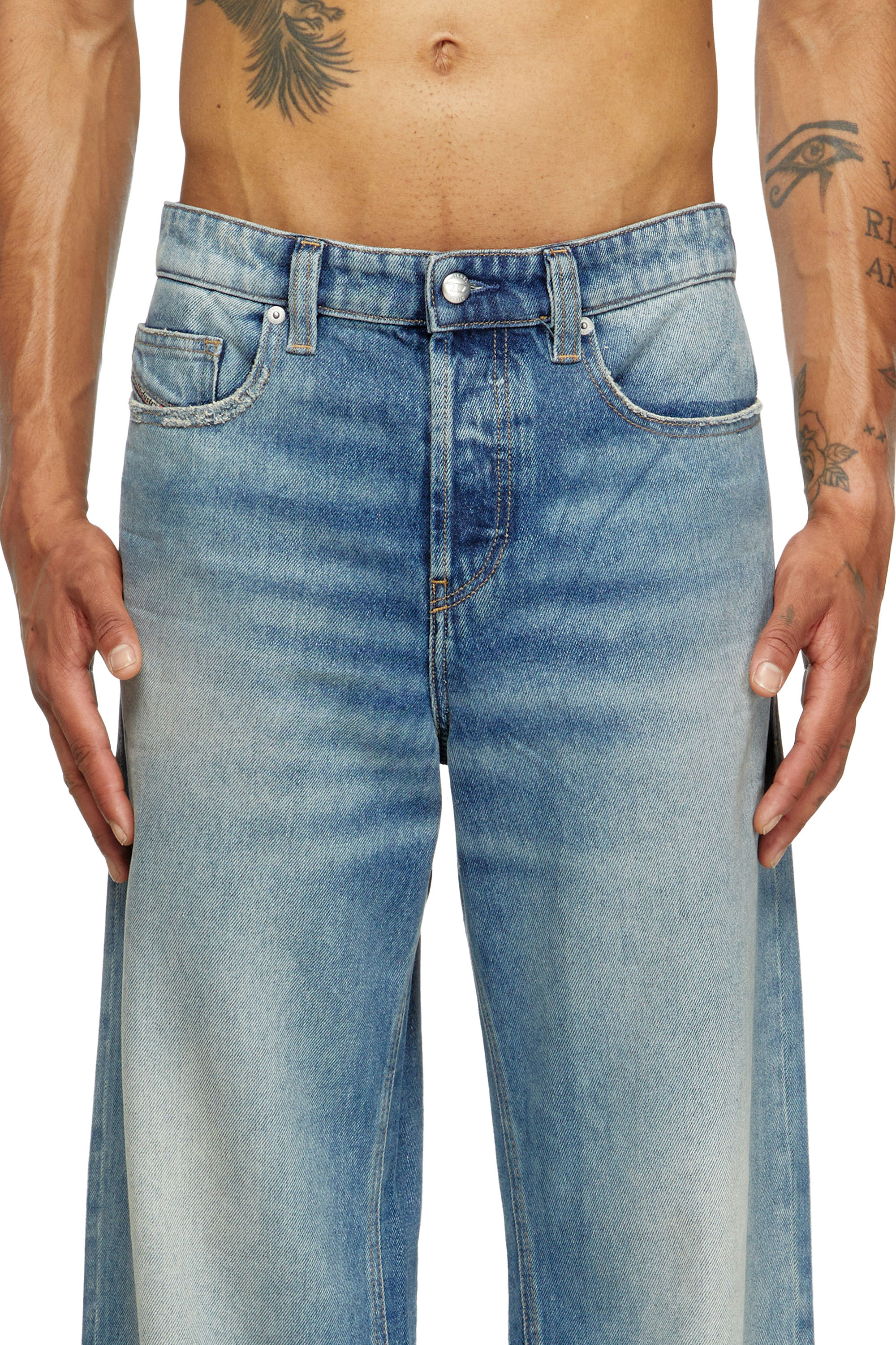 Diesel - Herren Relaxed Jeans 2001 D-Macro 0DBEB, Mittelblau - 4