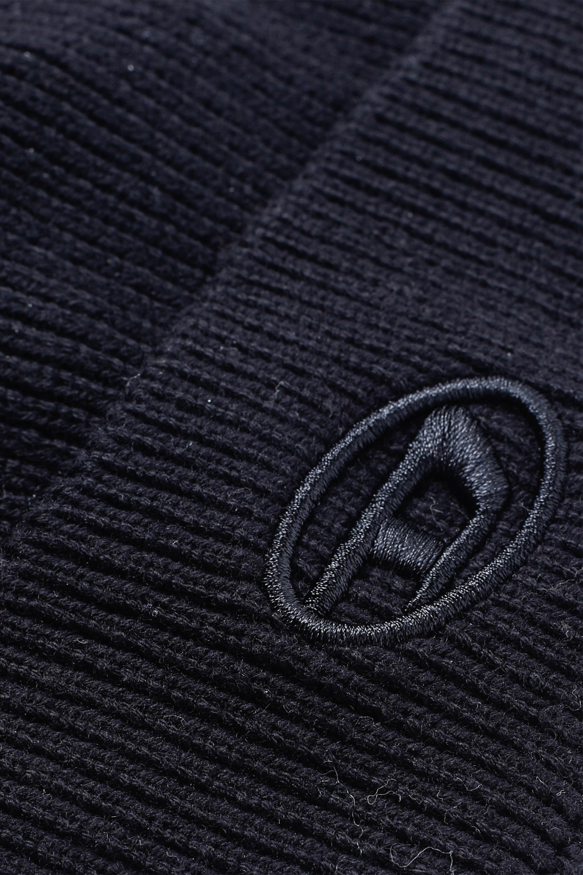 Diesel - K-CODER-FULLY B, Unisex Gerippte Beanie-Mütze mit D-Stickerei in Schwarz - 3