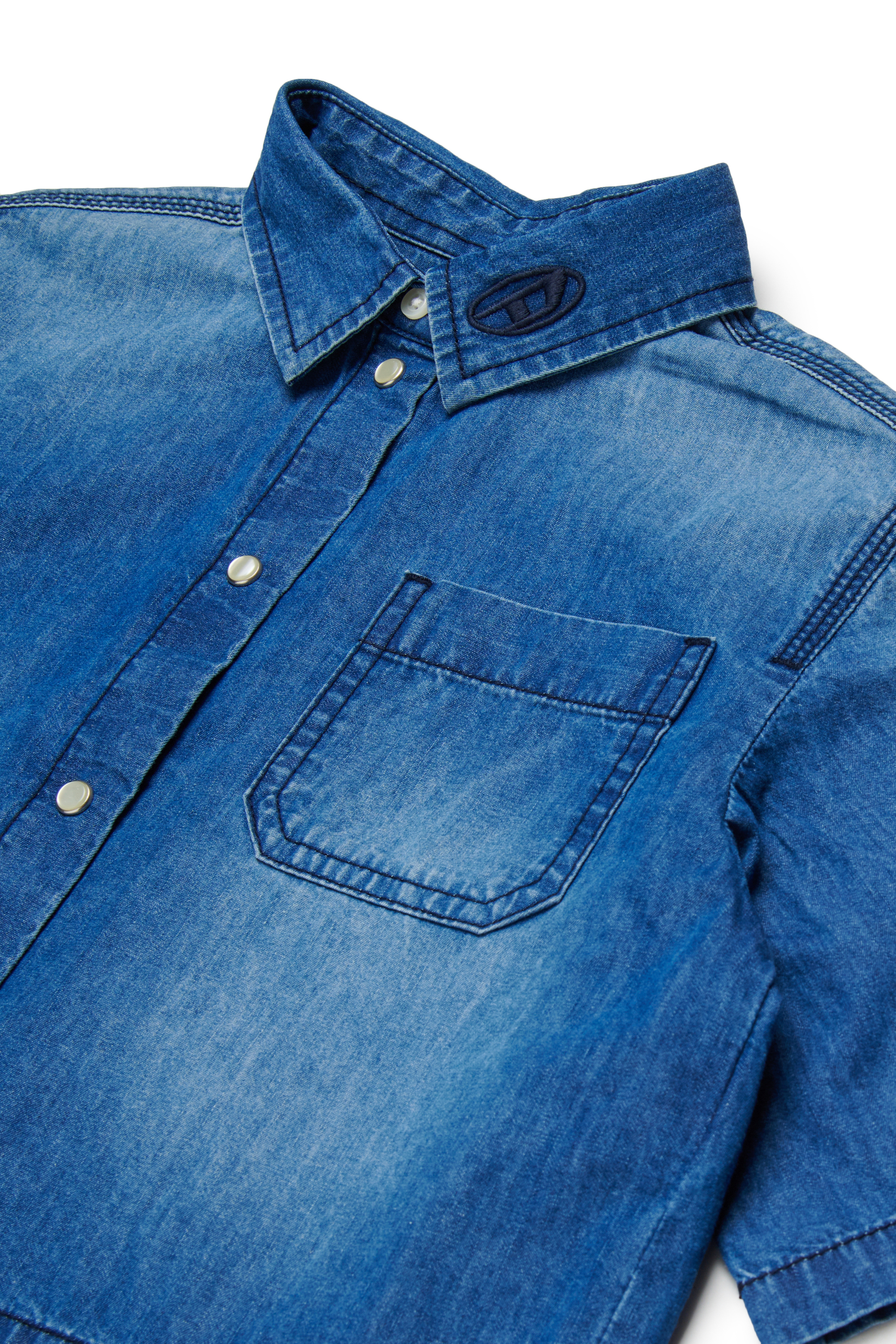 Diesel - CINNIX, Damen Kurz&auml;rmliges, taillenkurzes Jeanshemd in Mittelblau - 3