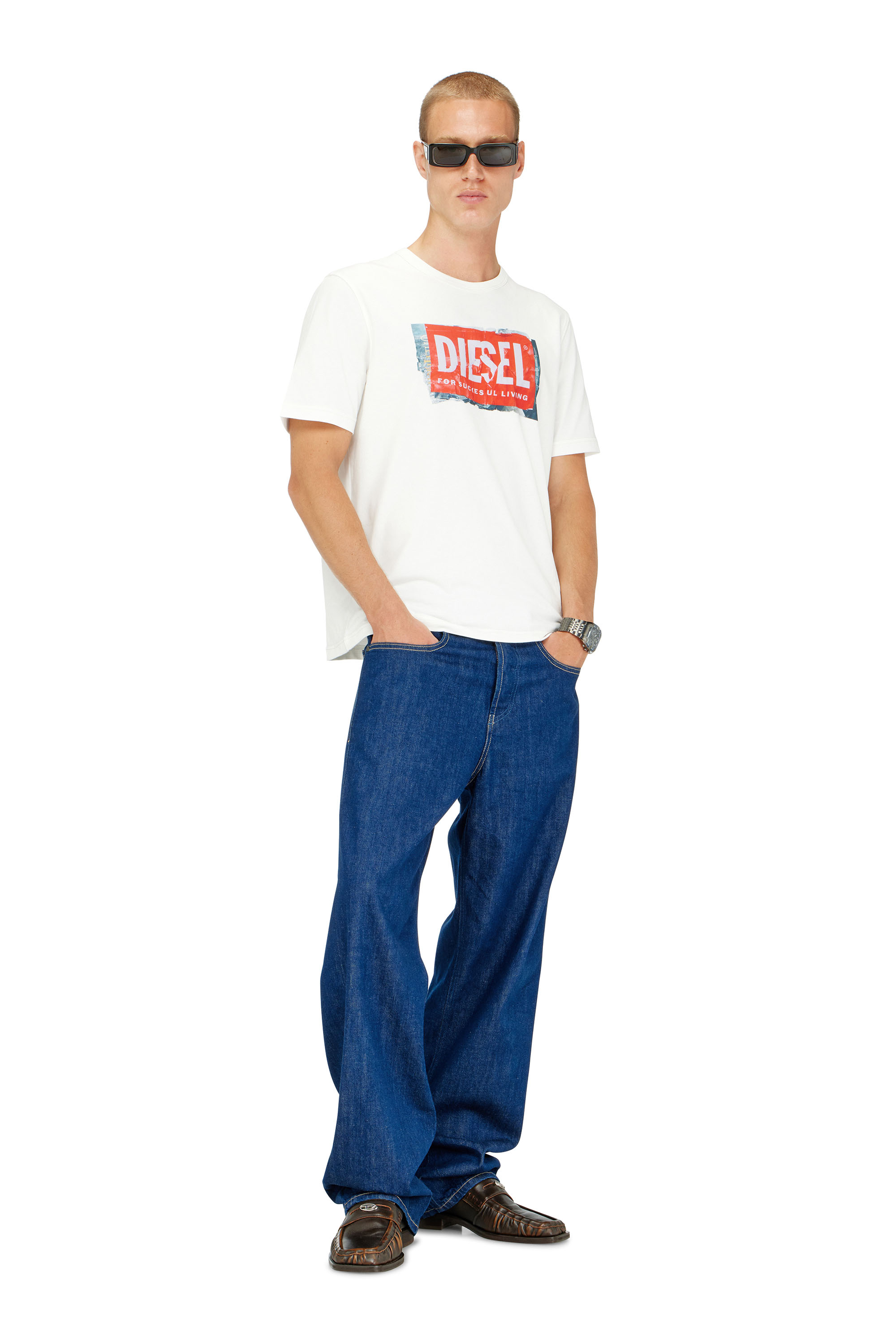 Diesel - T-ADJUST-Q6, Herren T-Shirt mit Logo in Knitter-Optik in Wei&szlig; - 2
