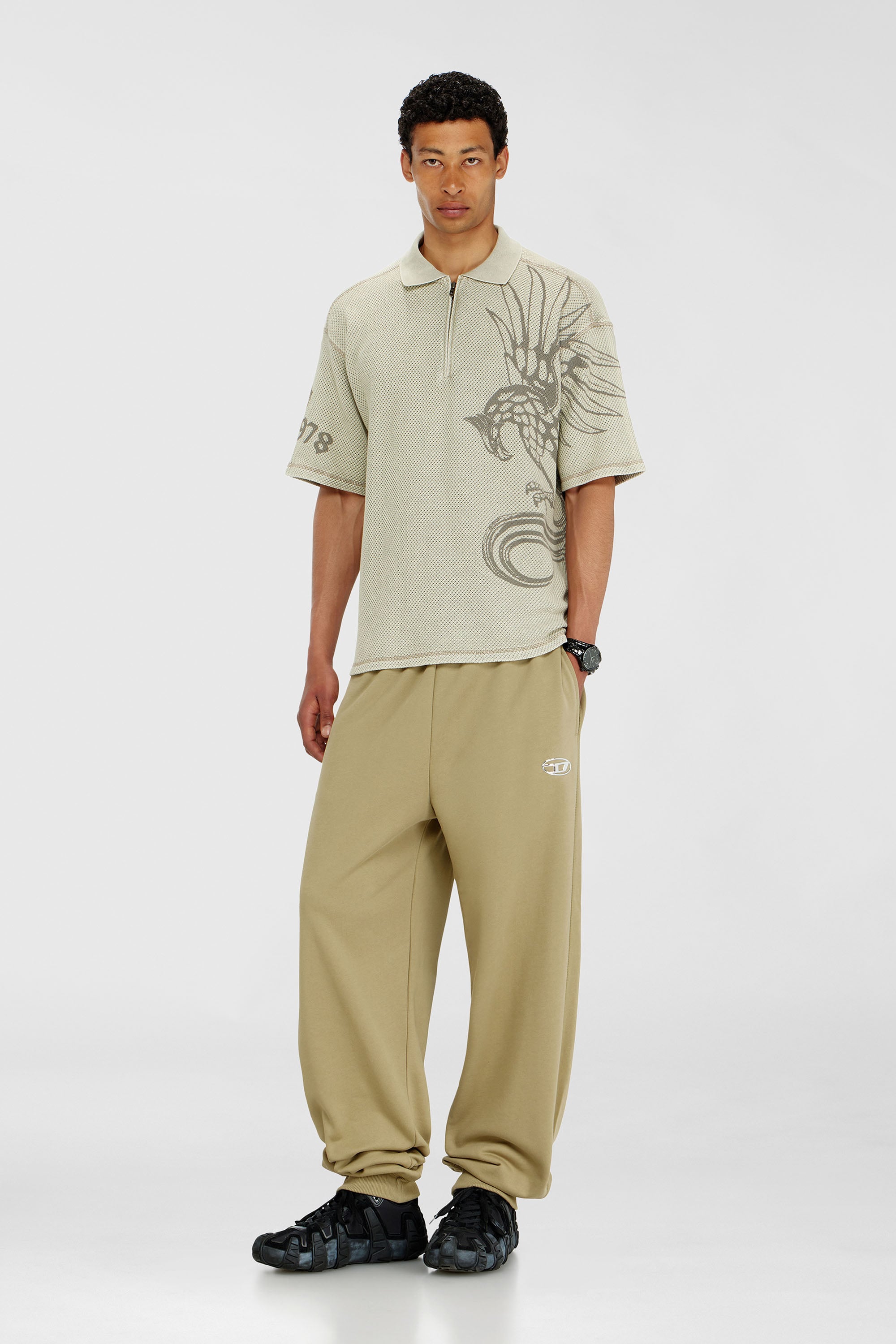 Baumwollsweatpants mit metallischem Oval D