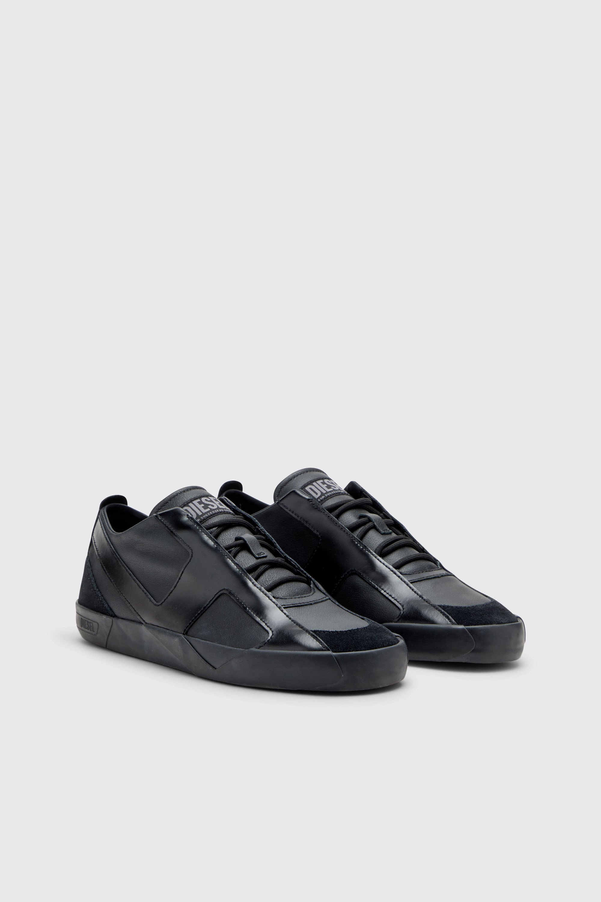 Diesel - S-SLANTE-D LOW, Herren S-Slante-D-Sneaker aus Wildleder und Leder mit D-Logo in Schwarz - 1
