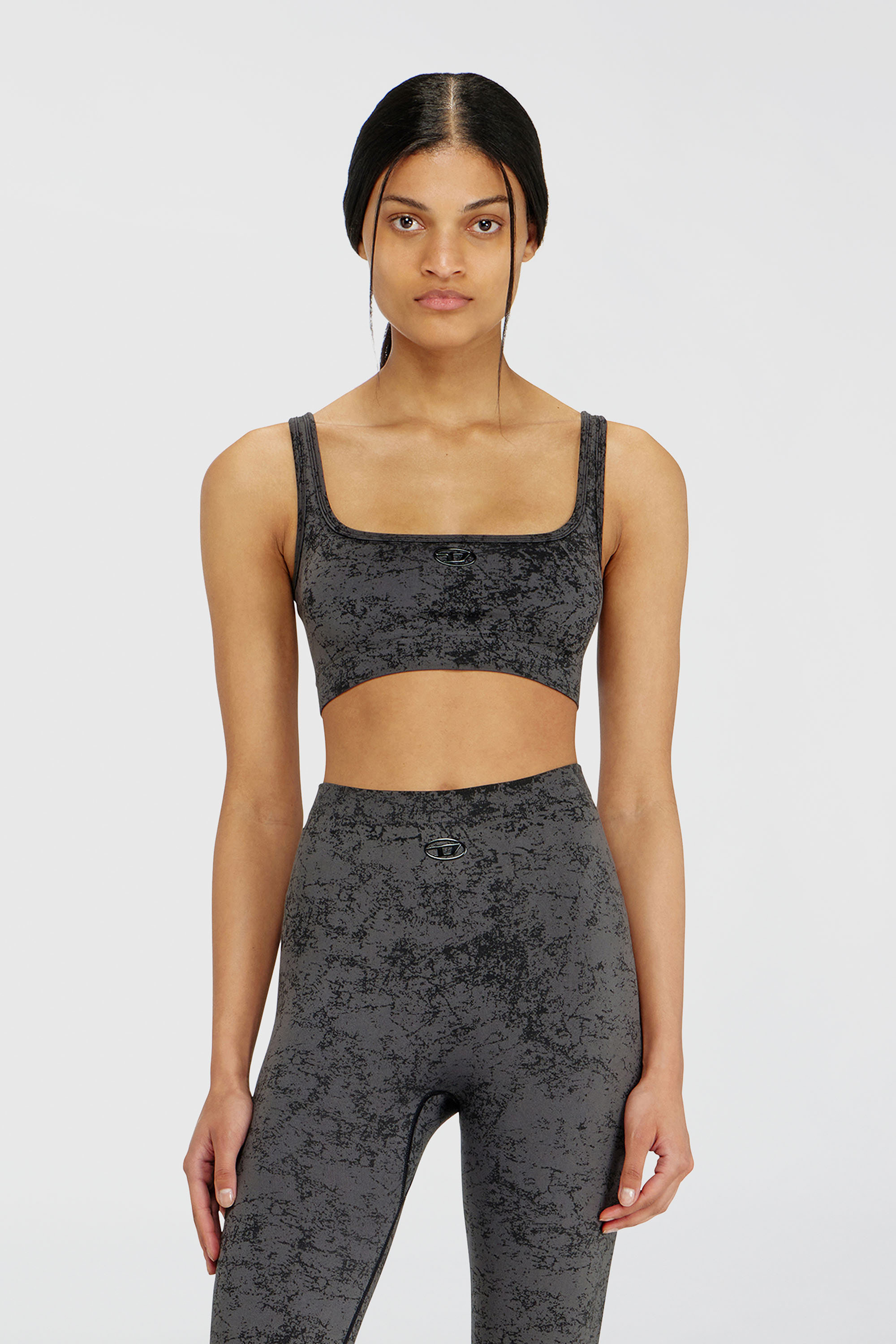 Diesel - HELLA-UTLT, Damen Sport-BH mit Utility-Print in Dunkelgrau - 2