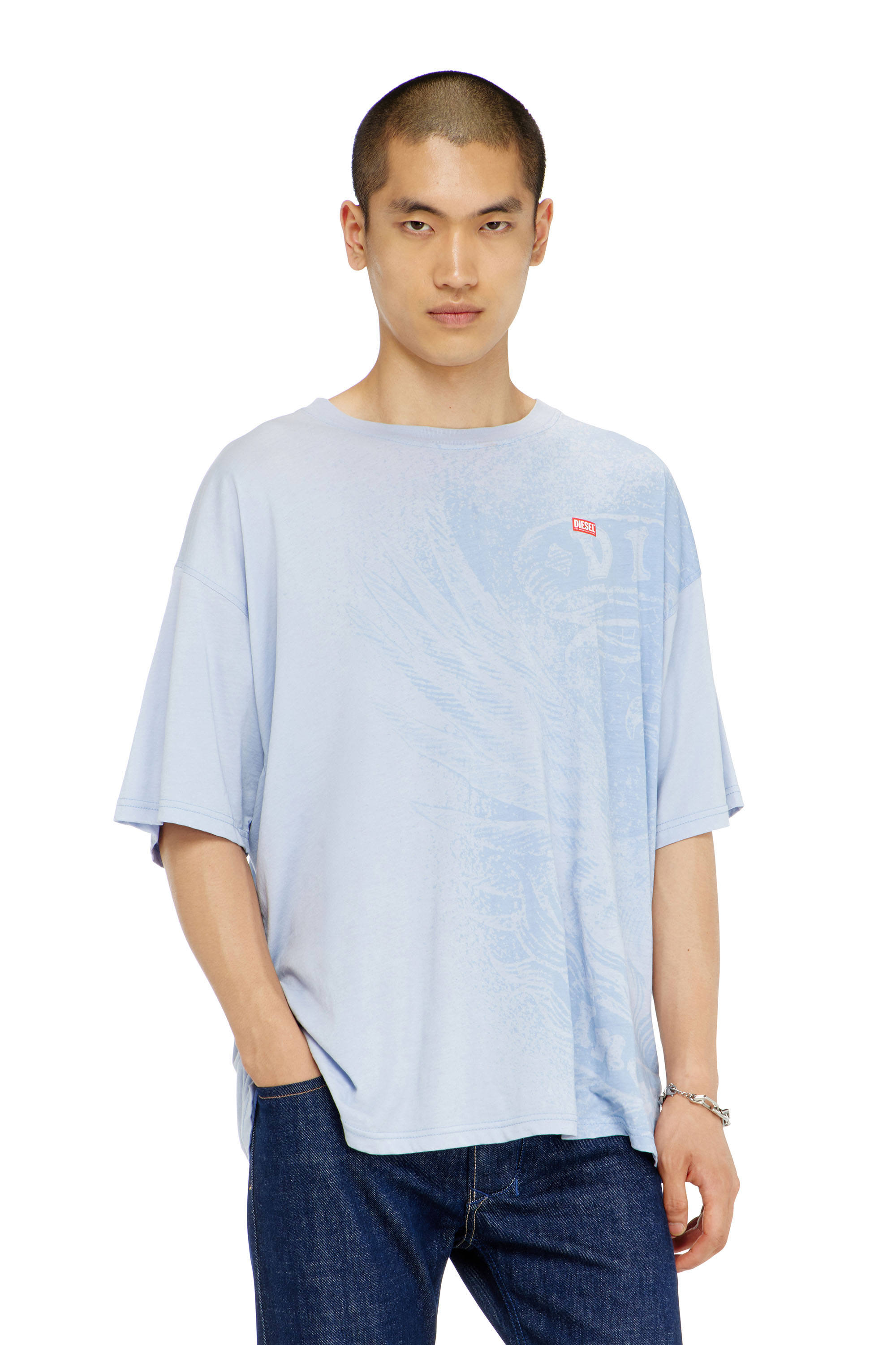 Diesel - T-BOXT-AA3, Herren Locker geschnittenes T-Shirt mit Pigmentdruck in Hellblau - 1