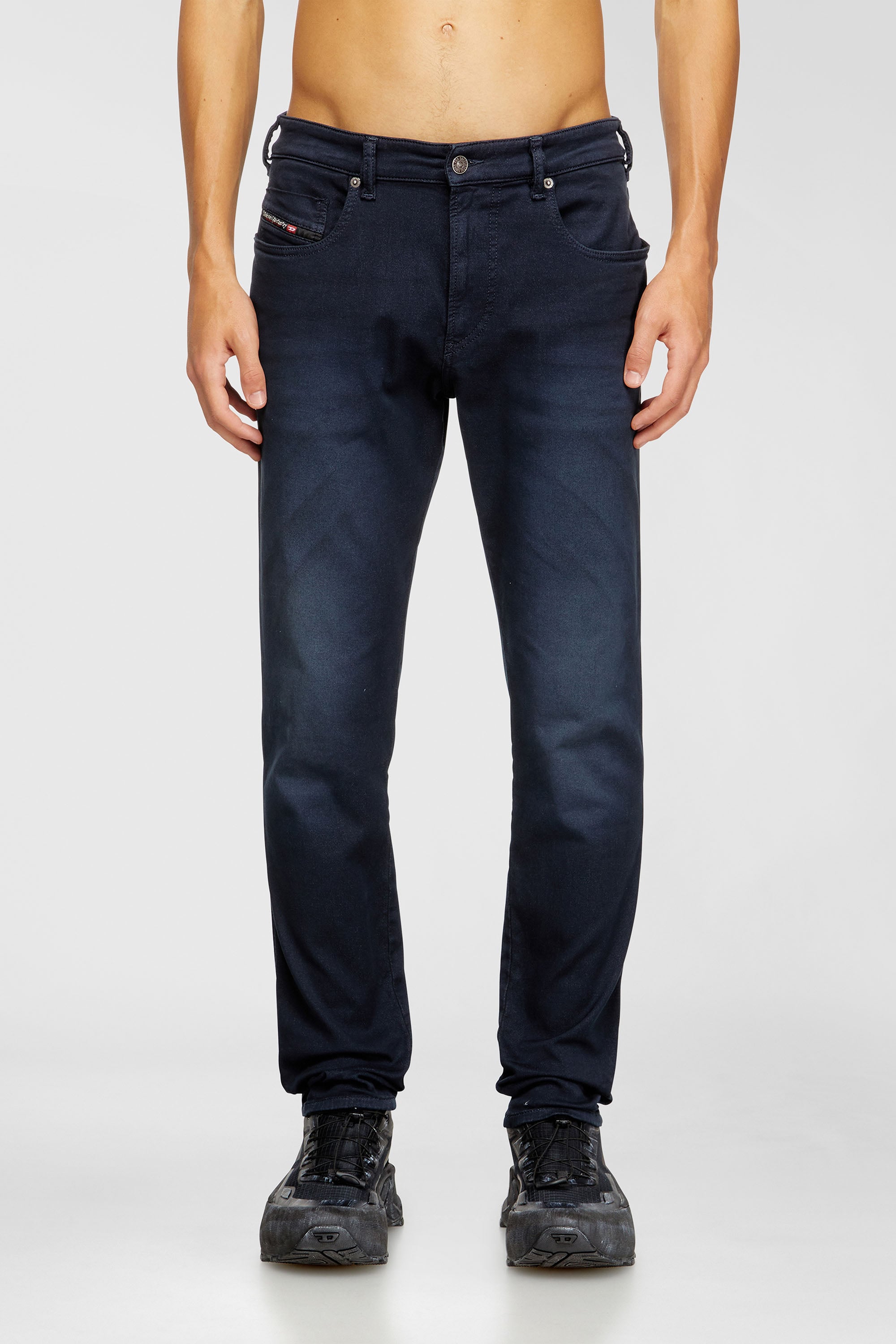 Diesel - Herren Slim 2062 D-Strukt Joggjeans&reg; 0670M, Dunkelblau - 1
