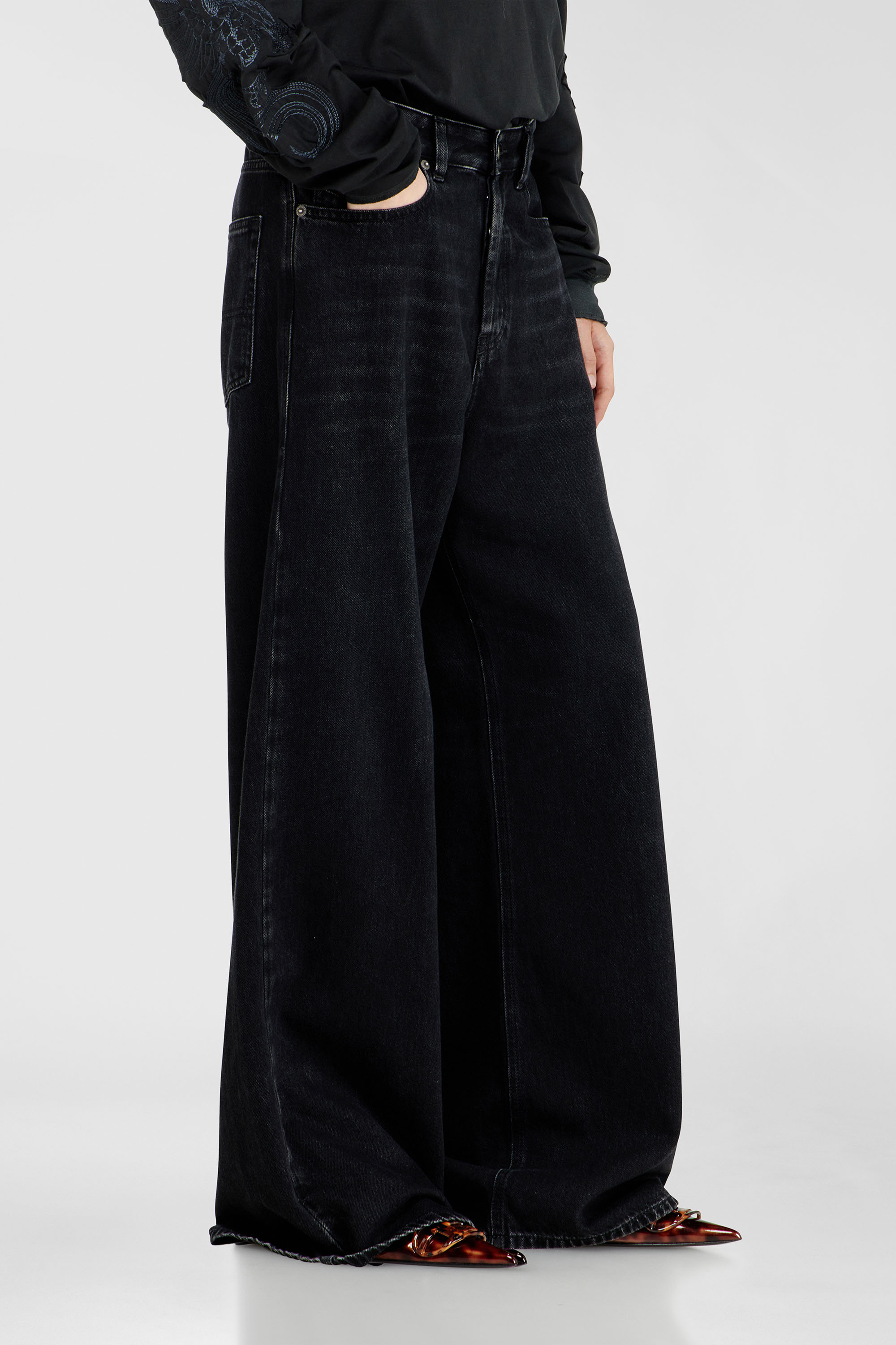 Diesel - Unisex Relaxed Jeans 1996 D-Sire 09P09, Schwarz/Dunkelgrau - 9