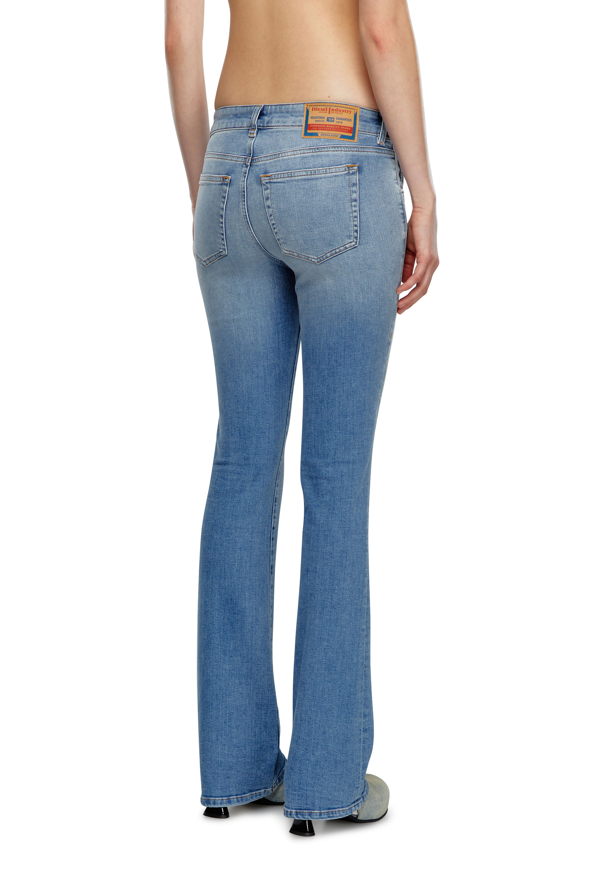 Diesel - Damen Bootcut Jeans 1969 D-Ebbey 09K06, Hellblau - 4