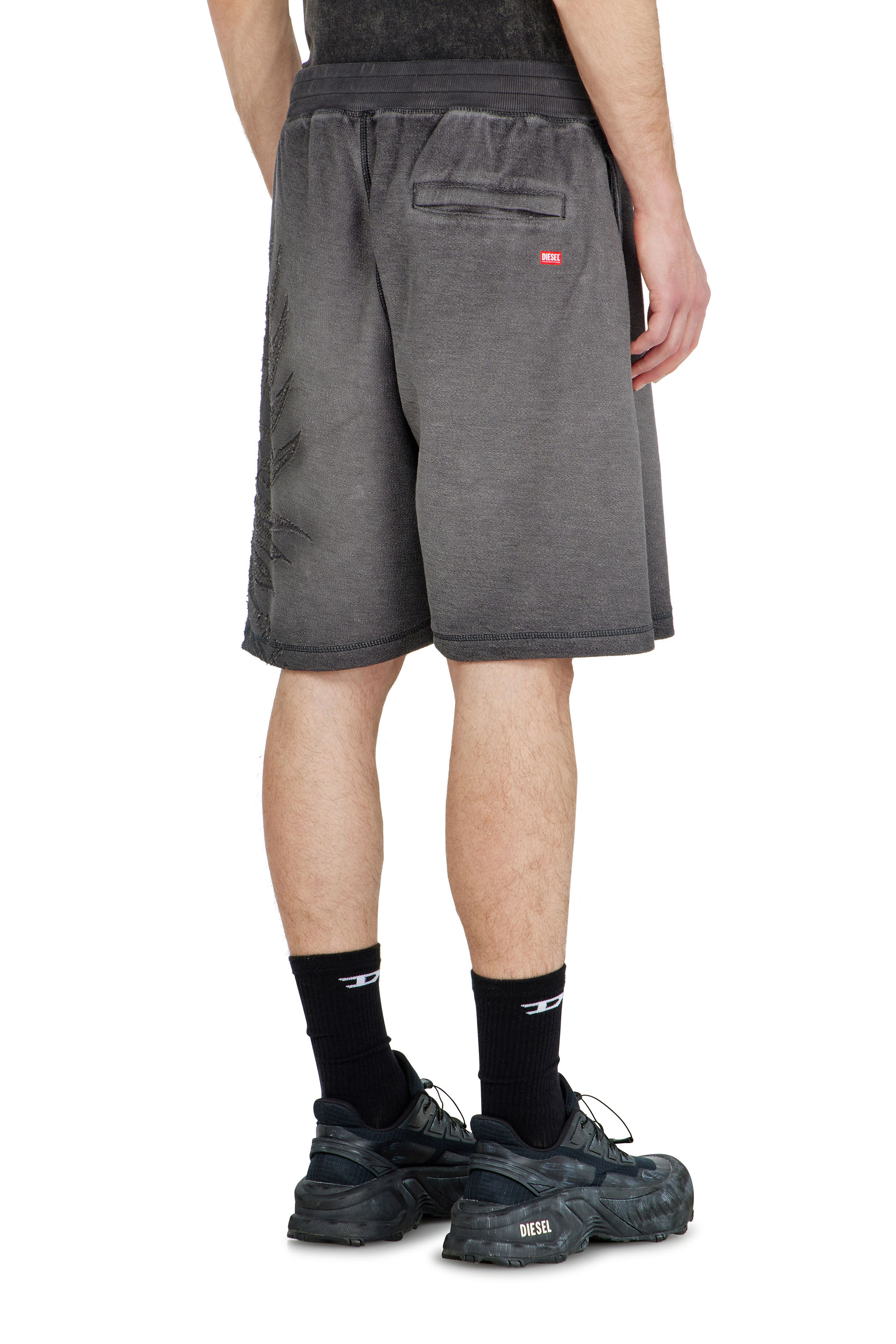 Diesel - P-RAWCROW, Herren Sweatshorts mit D&eacute;vor&eacute;-Motiven in null - 4