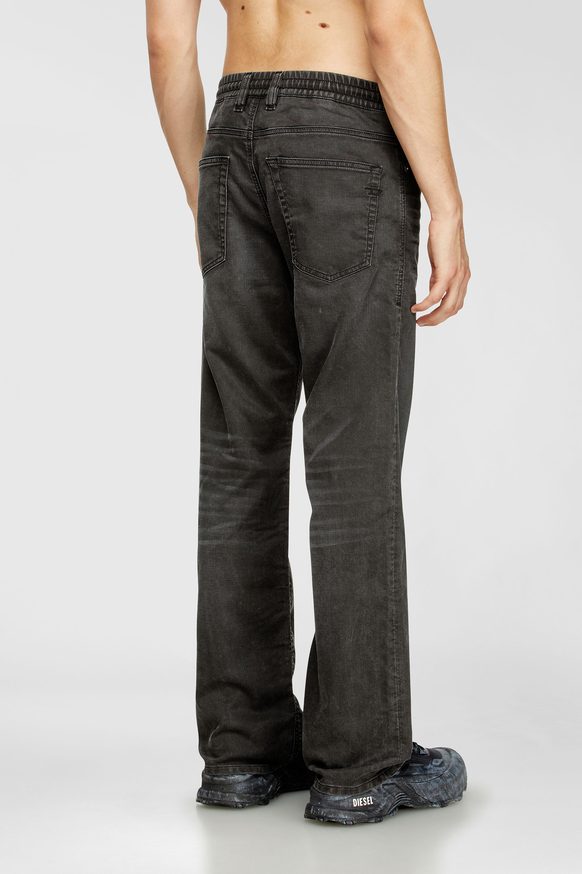 Diesel - Herren Relaxed 2080 D-Reel Joggjeans&reg; 09J75, Schwarz/Dunkelgrau - 3