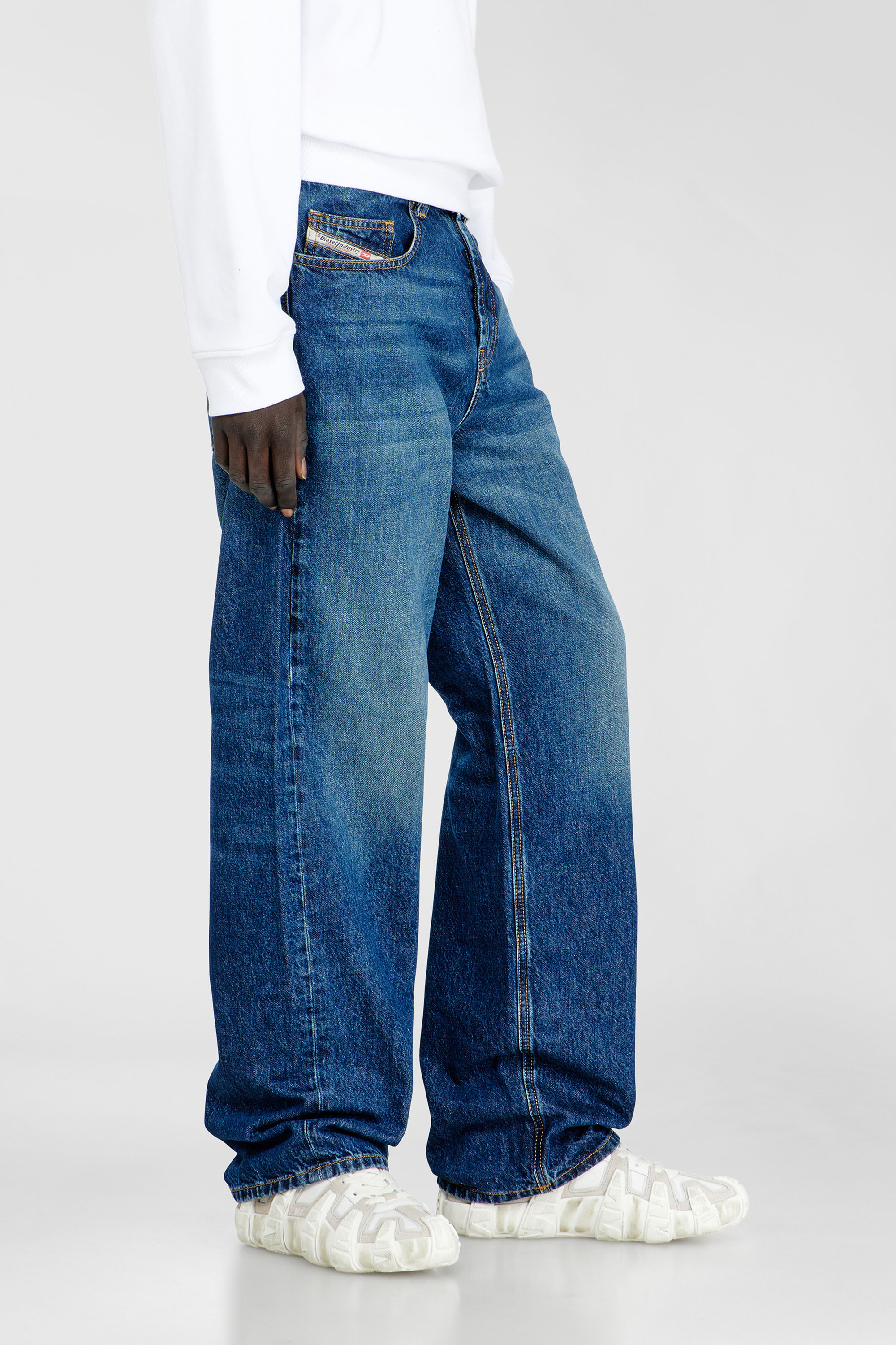 Diesel - Herren Relaxed Jeans 2001 D-Macro 09I27, Mittelblau - 6