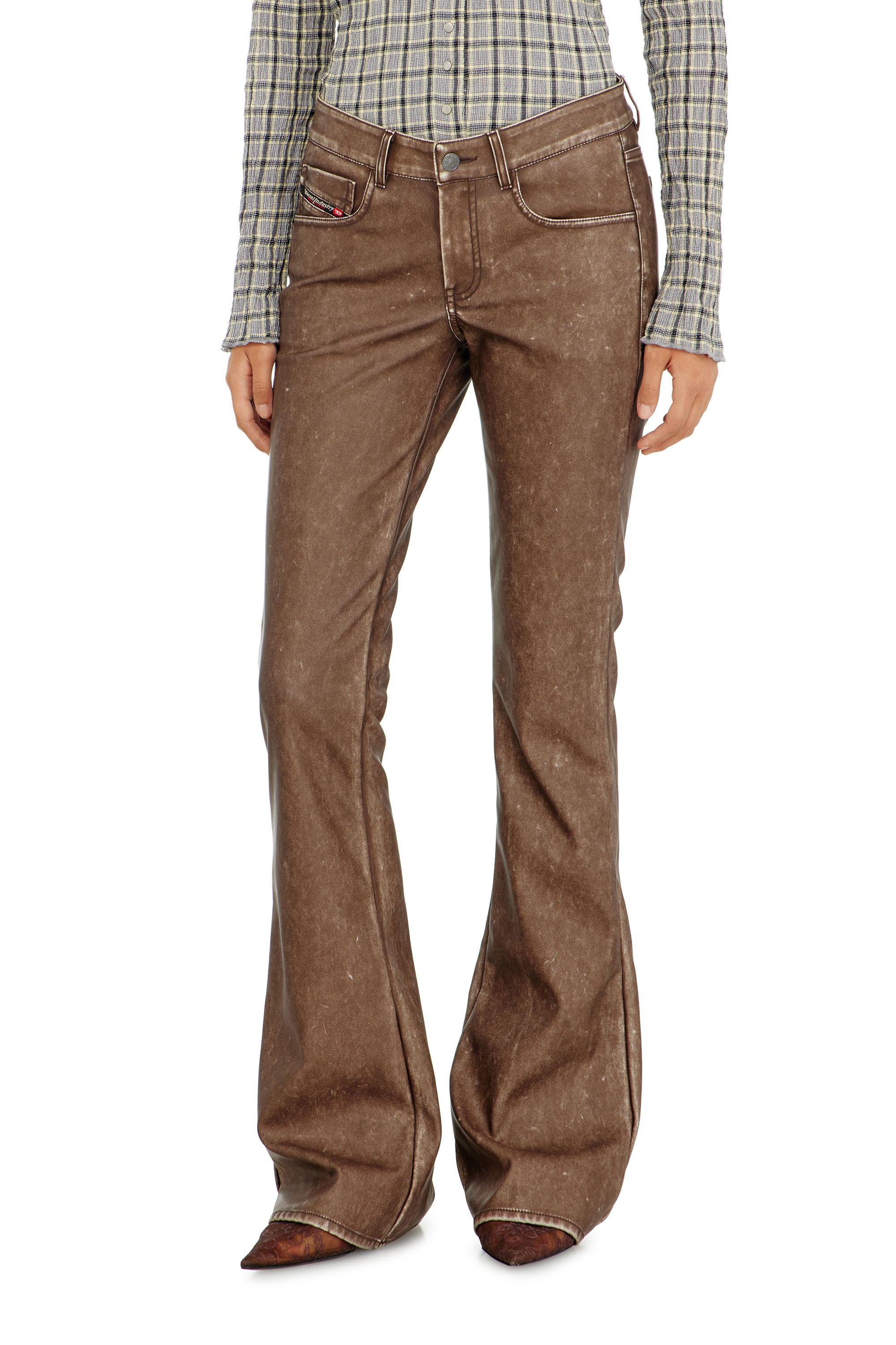 Diesel - P-STELLAR-S1, Damen Bootcut-Hose aus beschichtetem Material in Braun - 2