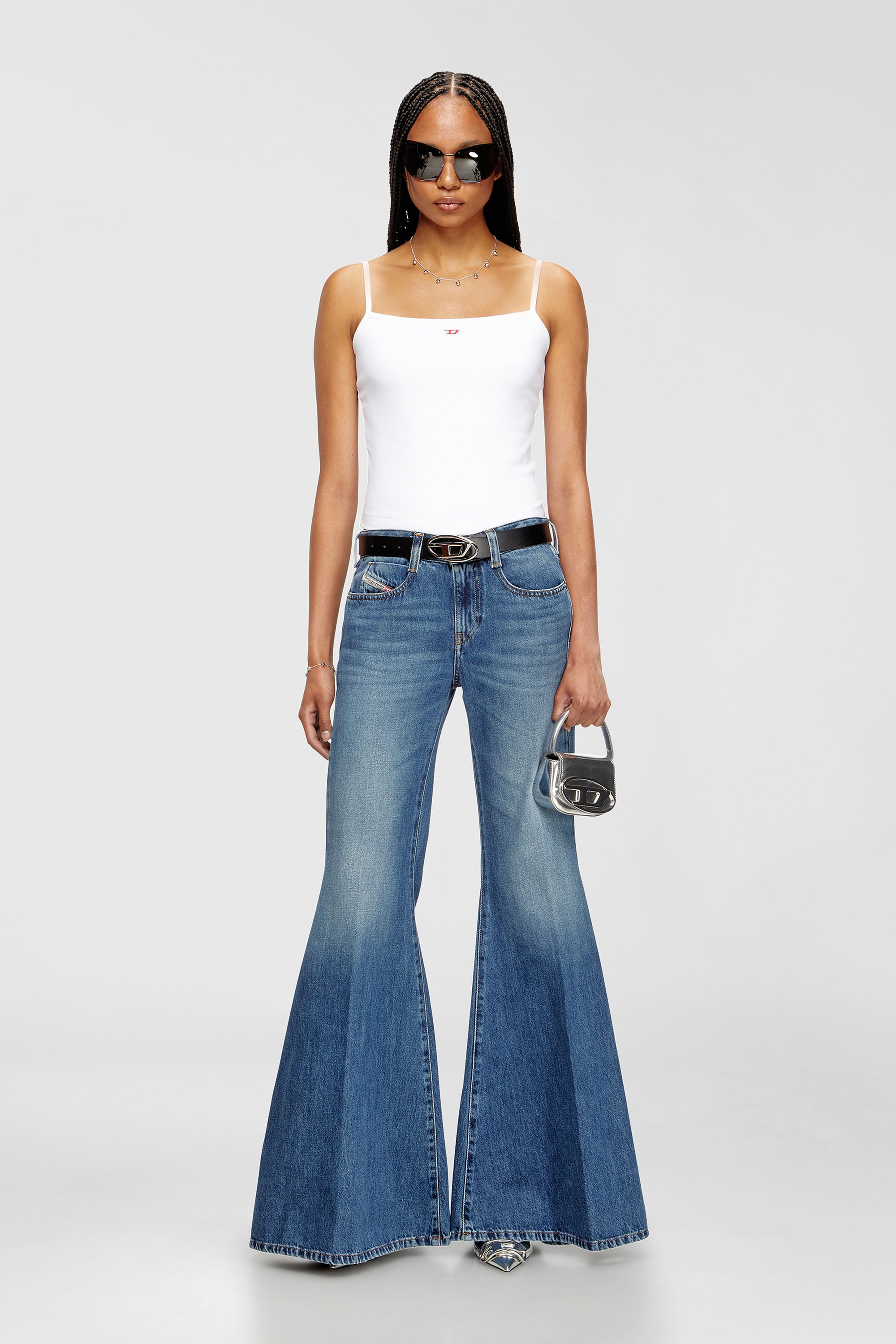 Diesel - Damen Flare Jeans 1970 D-Bleess 09M56, Mittelblau - 1