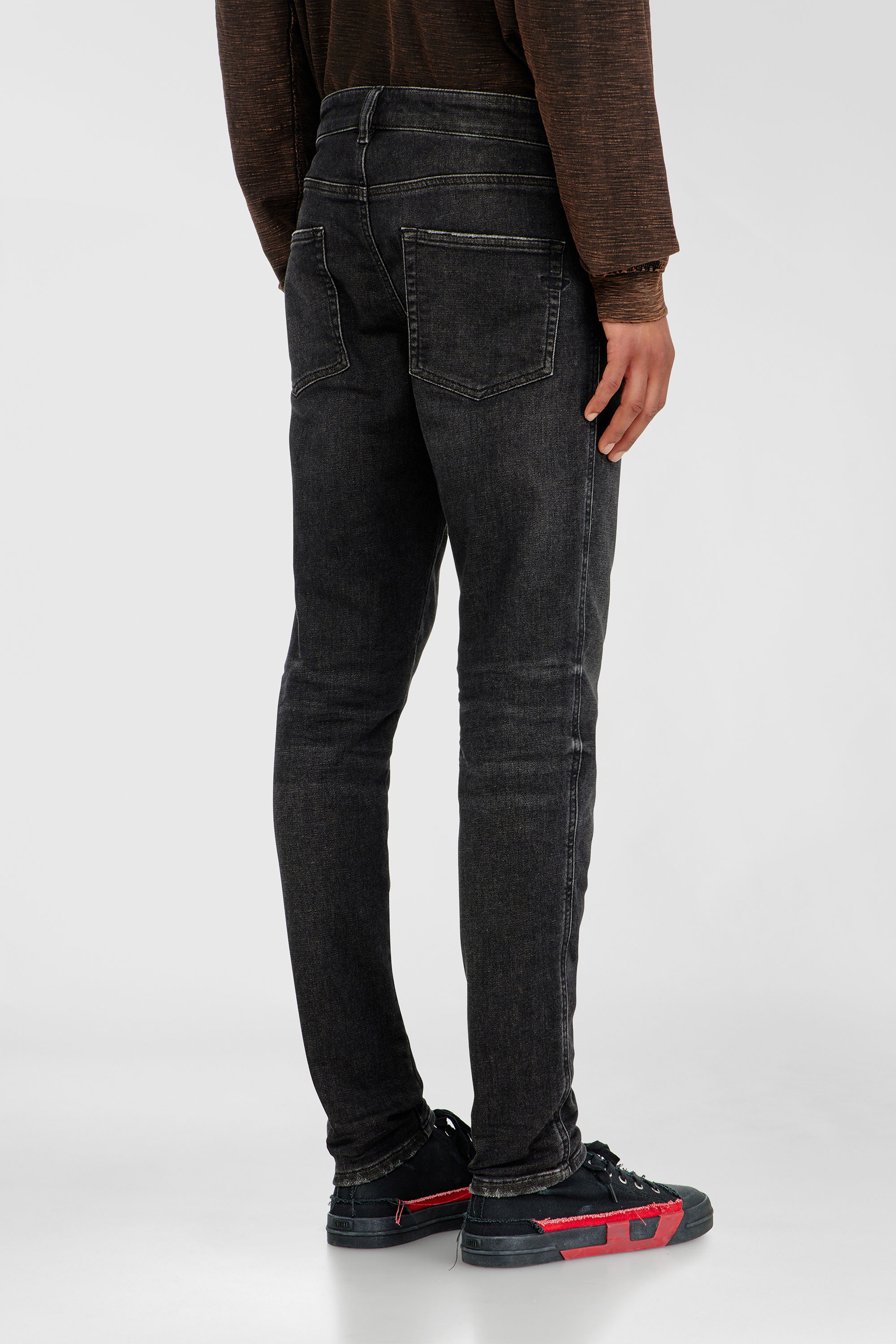 Diesel - Herren Slim 2062 D-Strukt Joggjeans&reg; 09P92, Schwarz/Dunkelgrau - 3