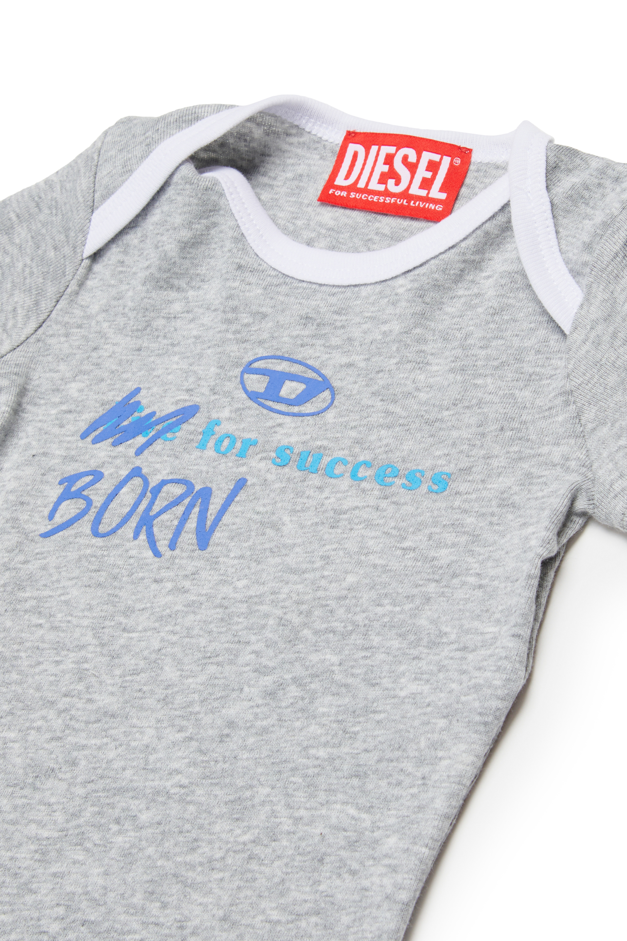 Diesel - URMAS-NB, Unisex Born For Success-Bodysuit für Neugeborene in Grau - 3